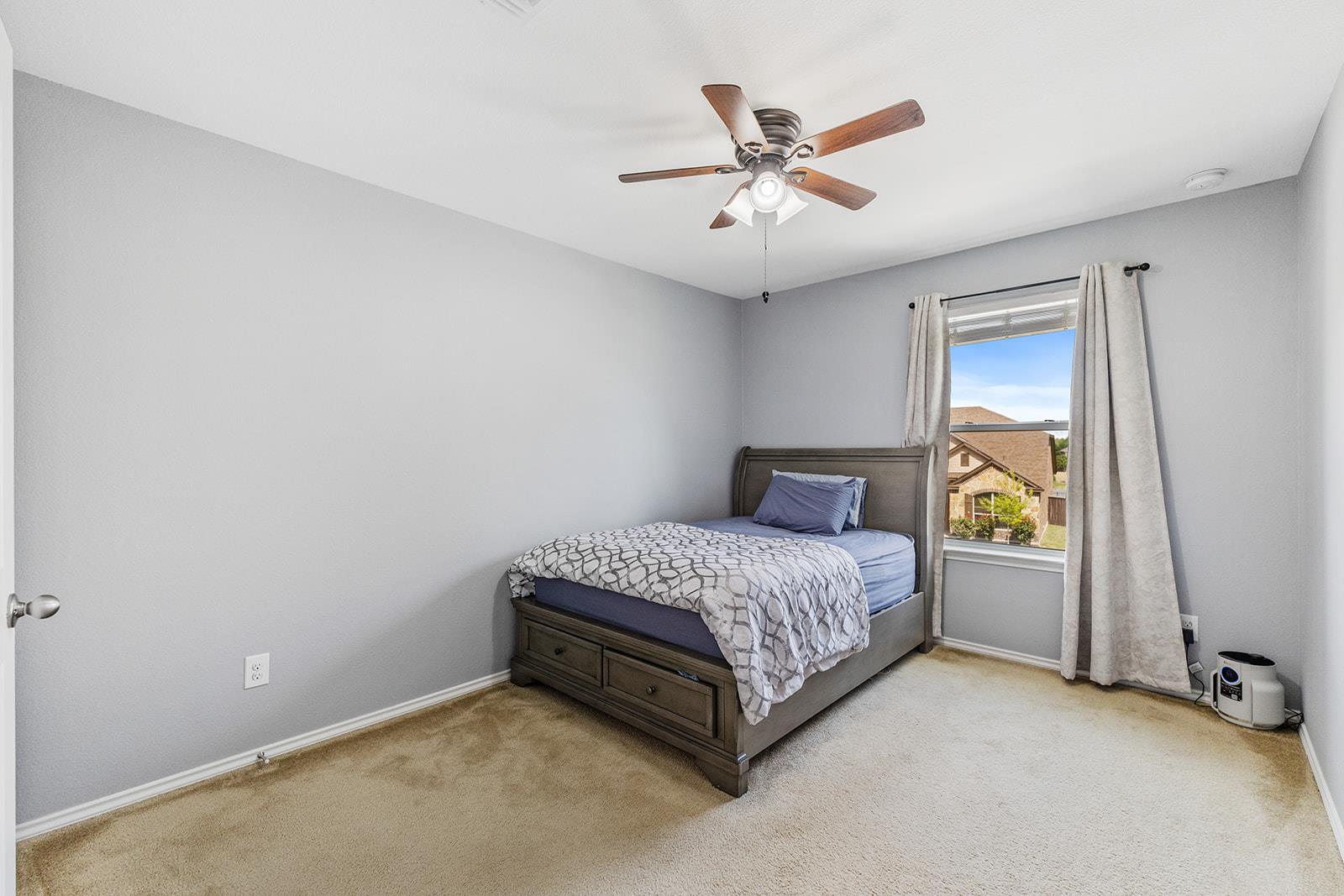 1425 Bovina Dr, Leander, TX 78641