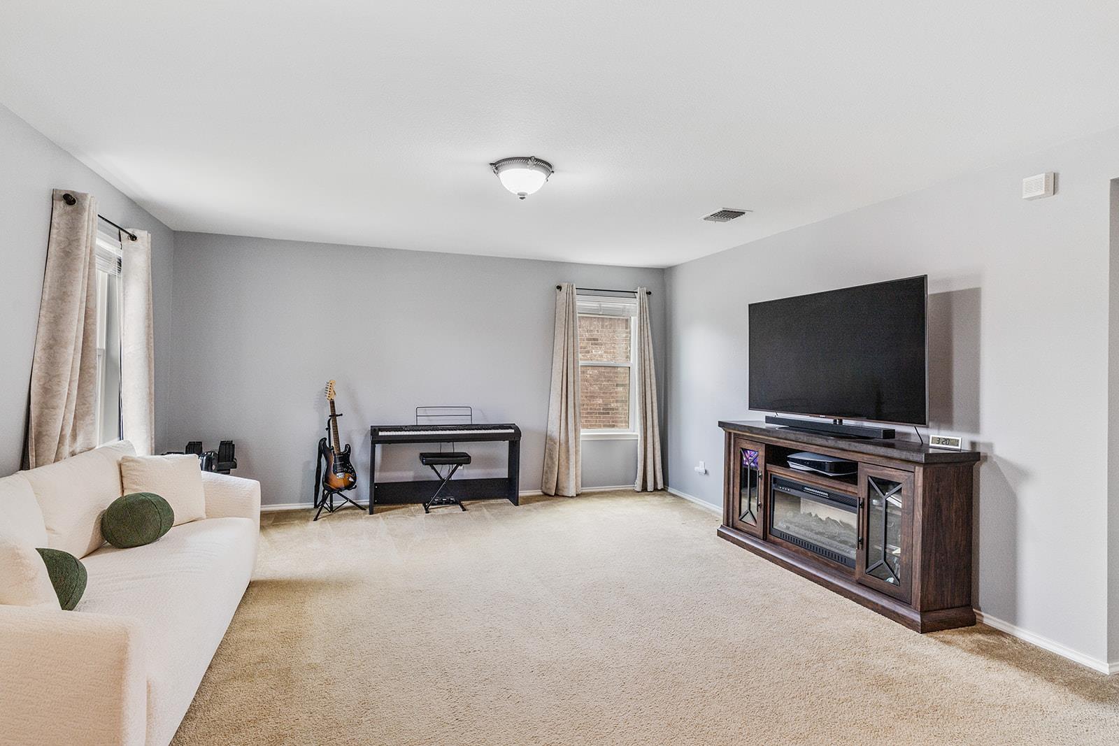 1425 Bovina Dr, Leander, TX 78641