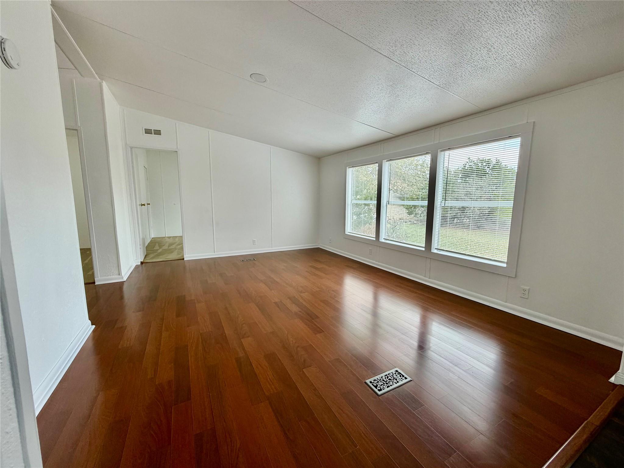 831 Rolling Block Dr, Liberty Hill, TX 78642