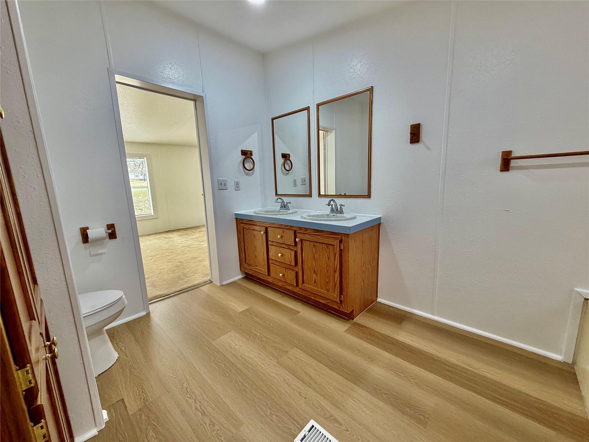 831 Rolling Block Dr, Liberty Hill, TX 78642