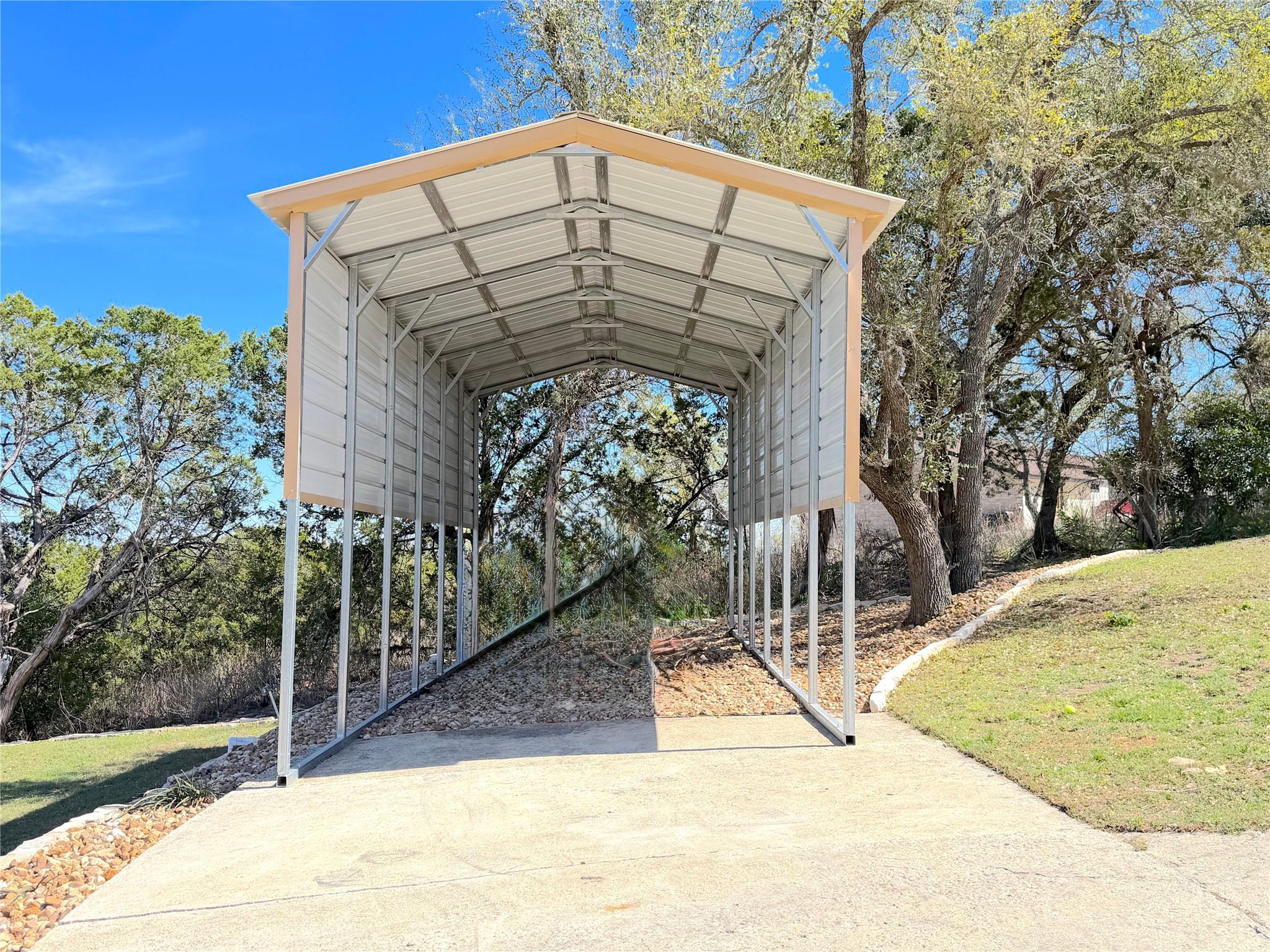 231 Vip Dr, Canyon Lake, TX 78133