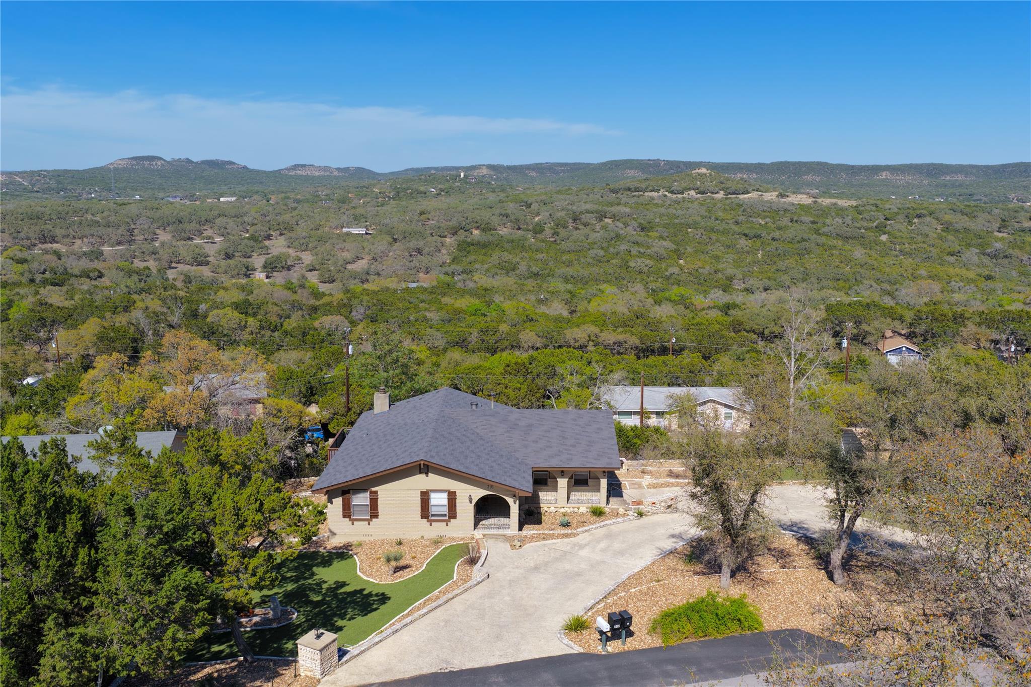 231 Vip Dr, Canyon Lake, TX 78133
