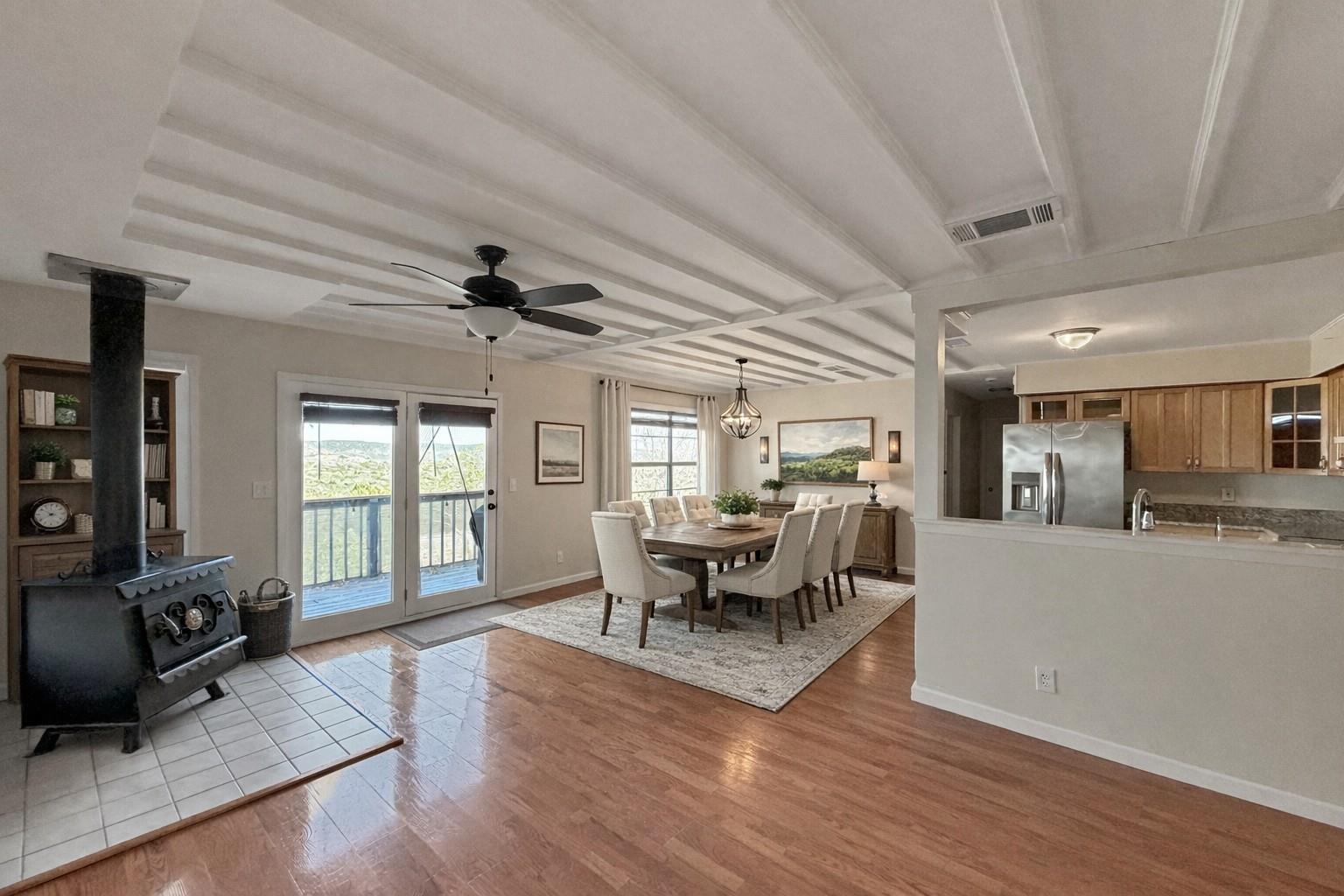 231 Vip Dr, Canyon Lake, TX 78133