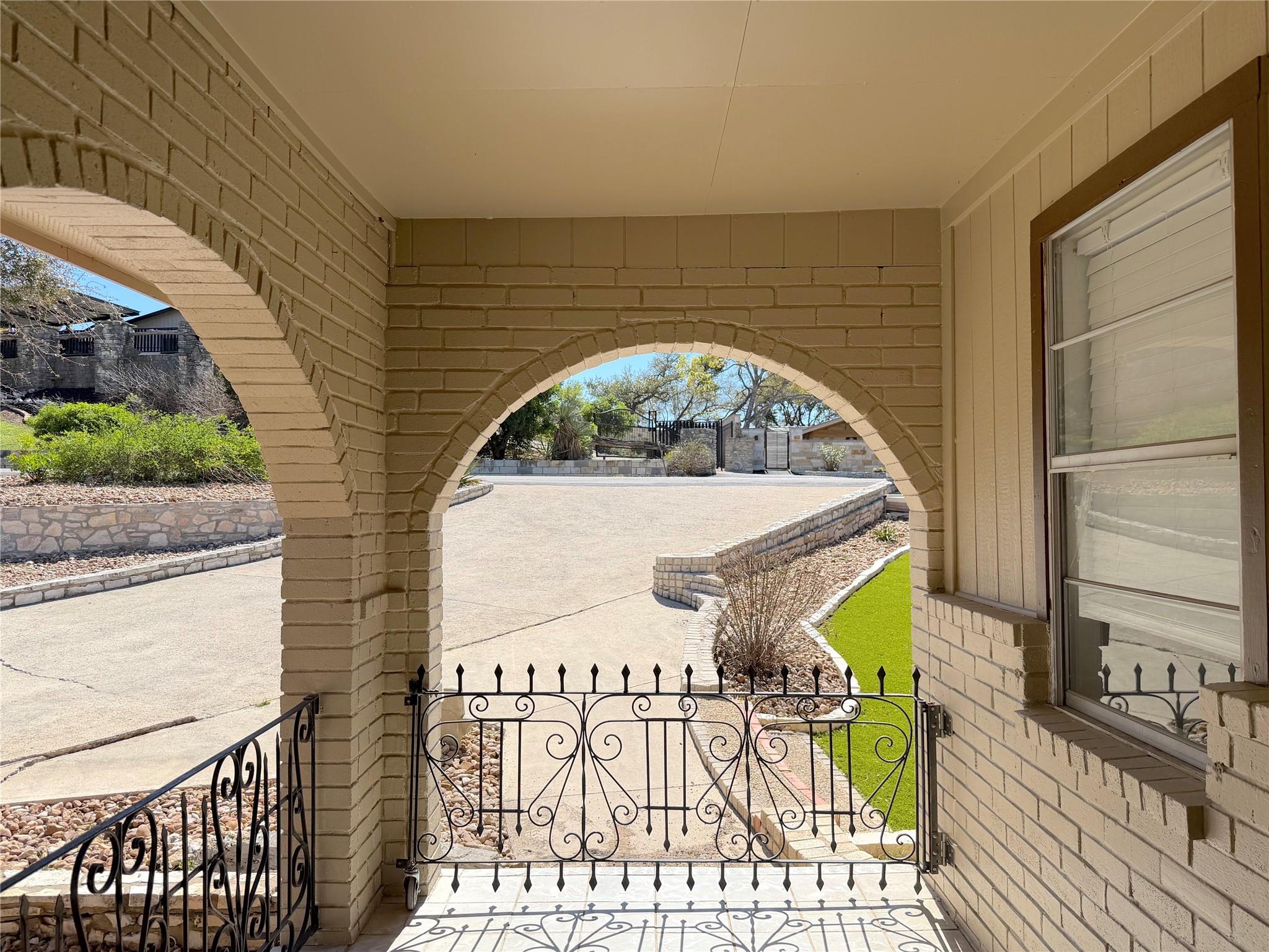 231 Vip Dr, Canyon Lake, TX 78133