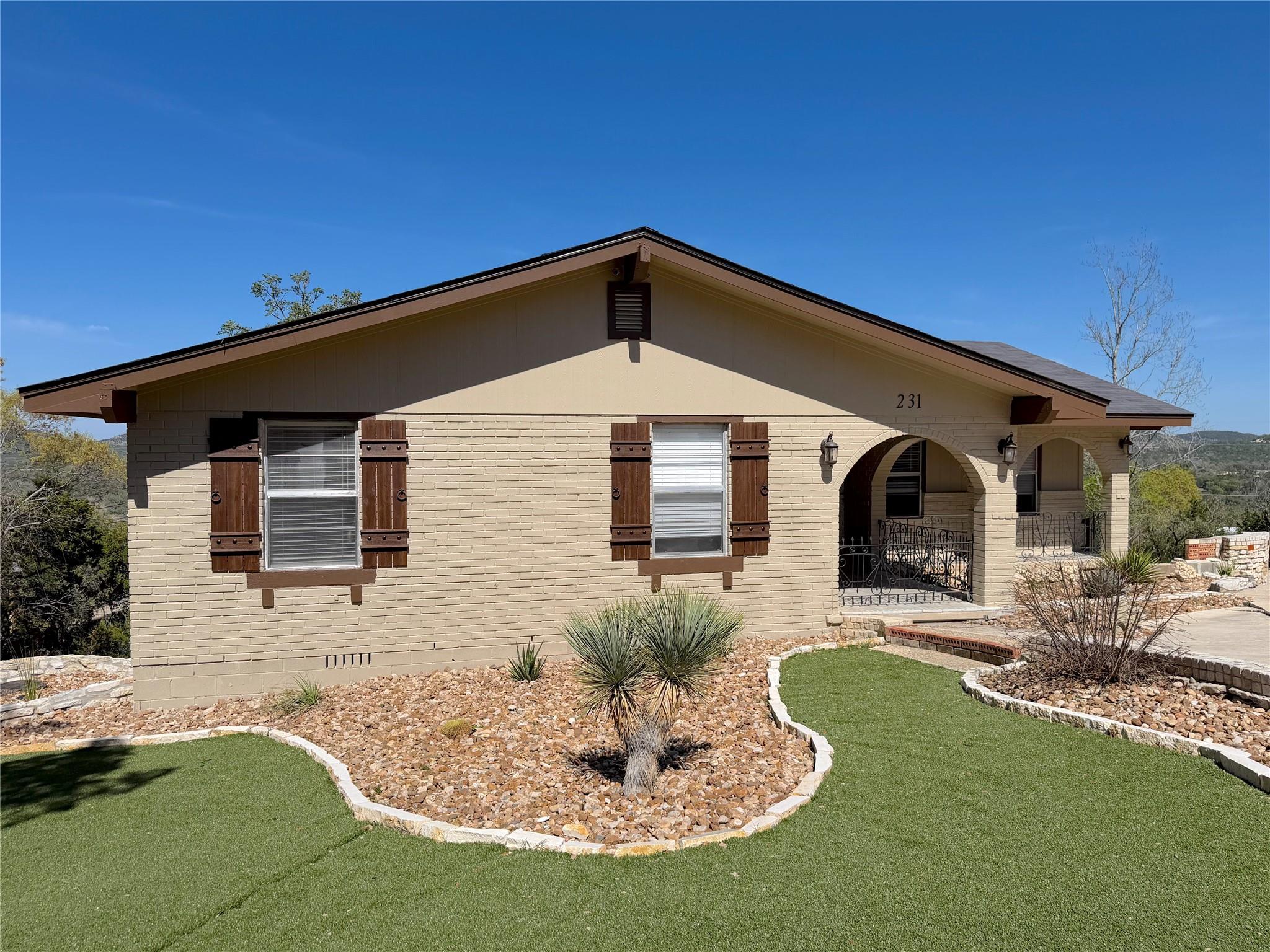 231 Vip Dr, Canyon Lake, TX 78133