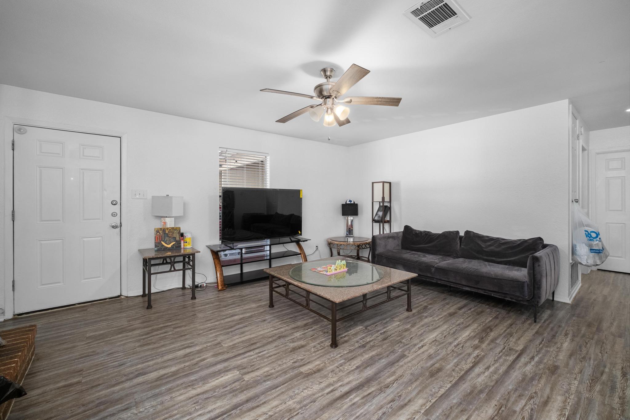 411 Thelma Dr, Austin, TX 78745