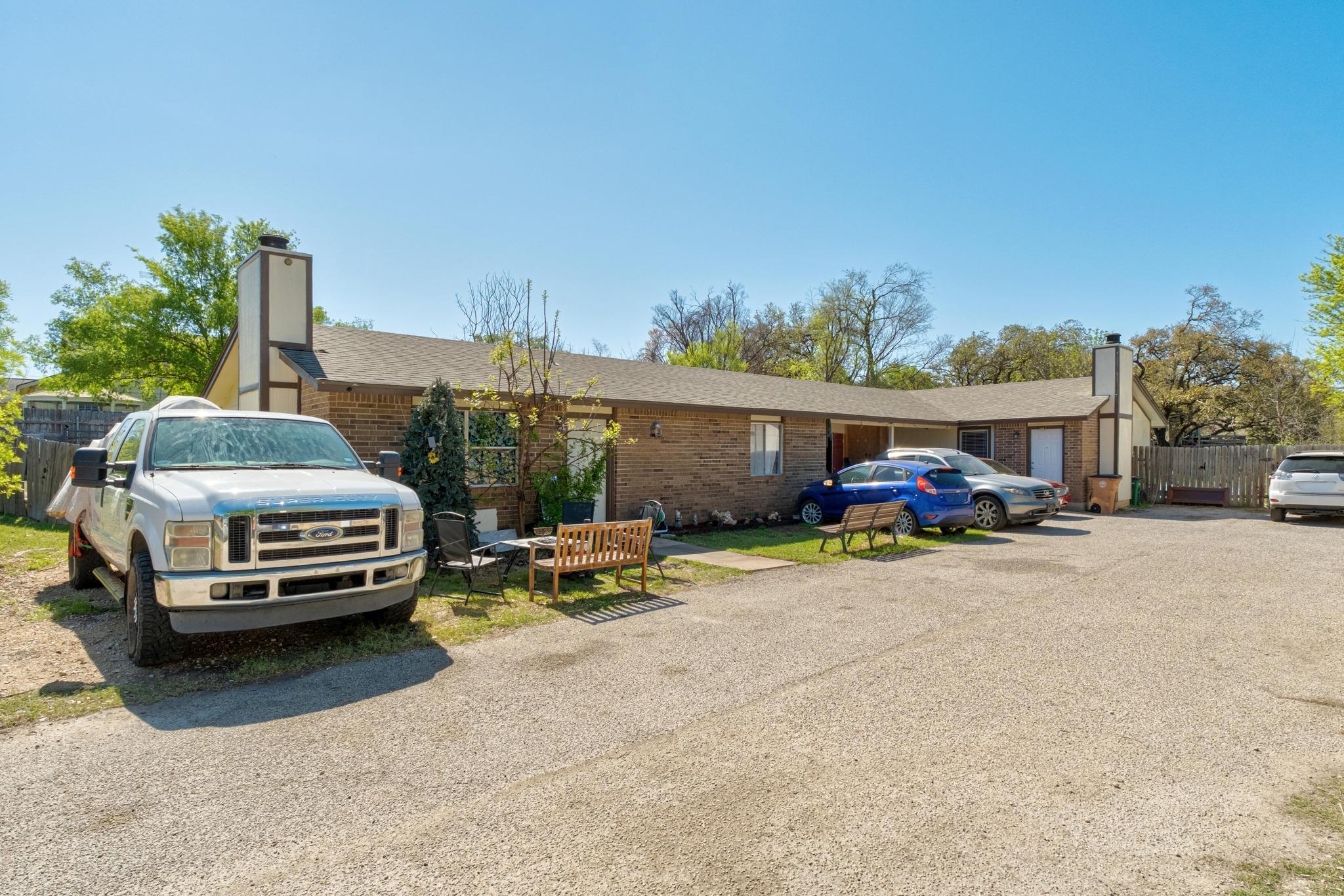 411 Thelma Dr, Austin, TX 78745