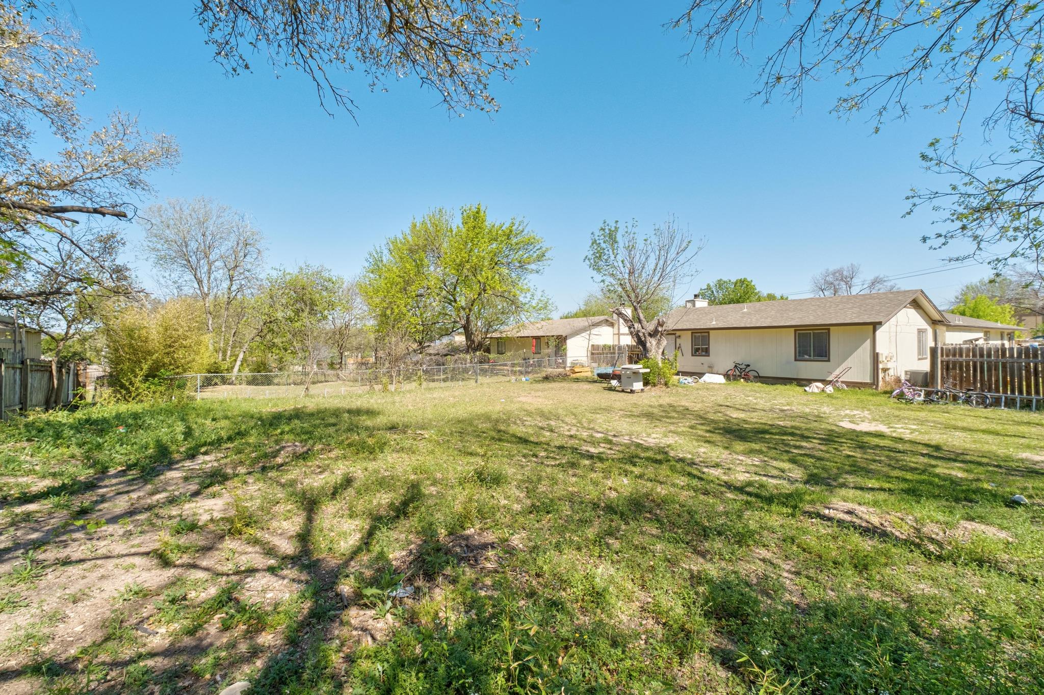 411 Thelma Dr, Austin, TX 78745
