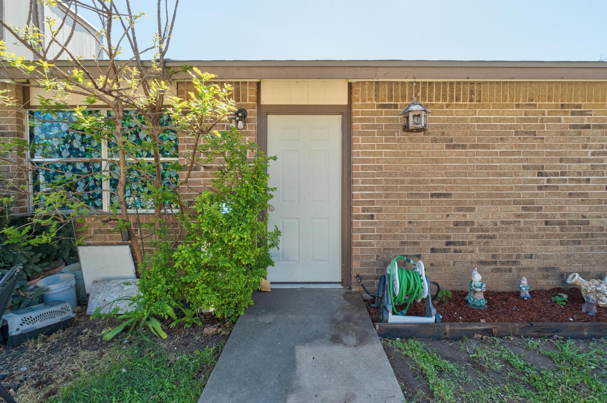 411 Thelma Dr, Austin, TX 78745