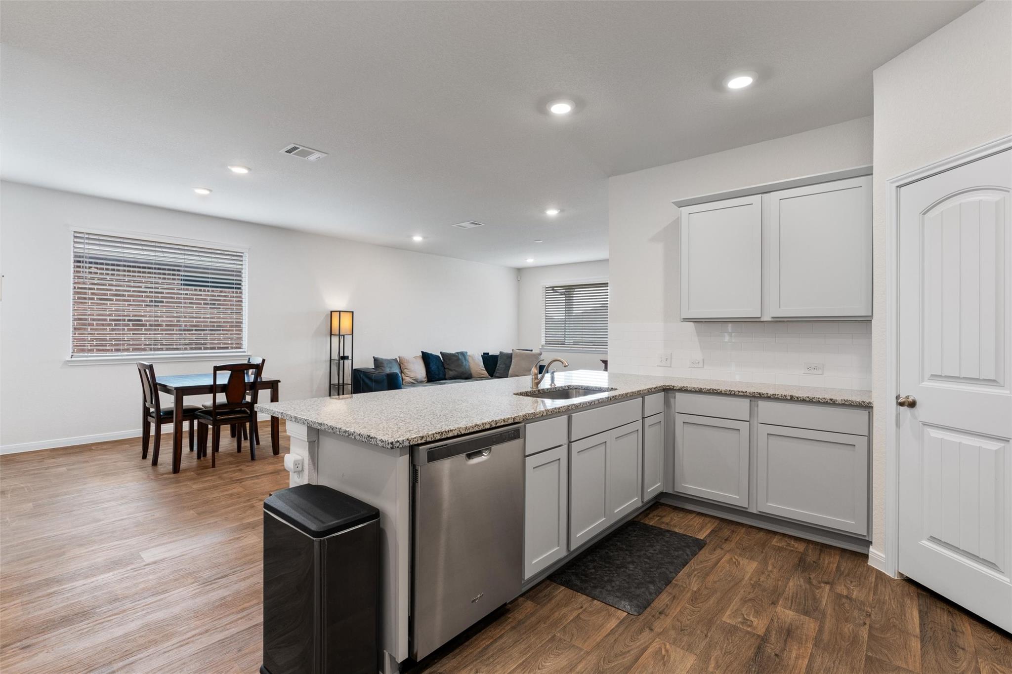 301 Brooklyn Dr, Georgetown, TX 78626