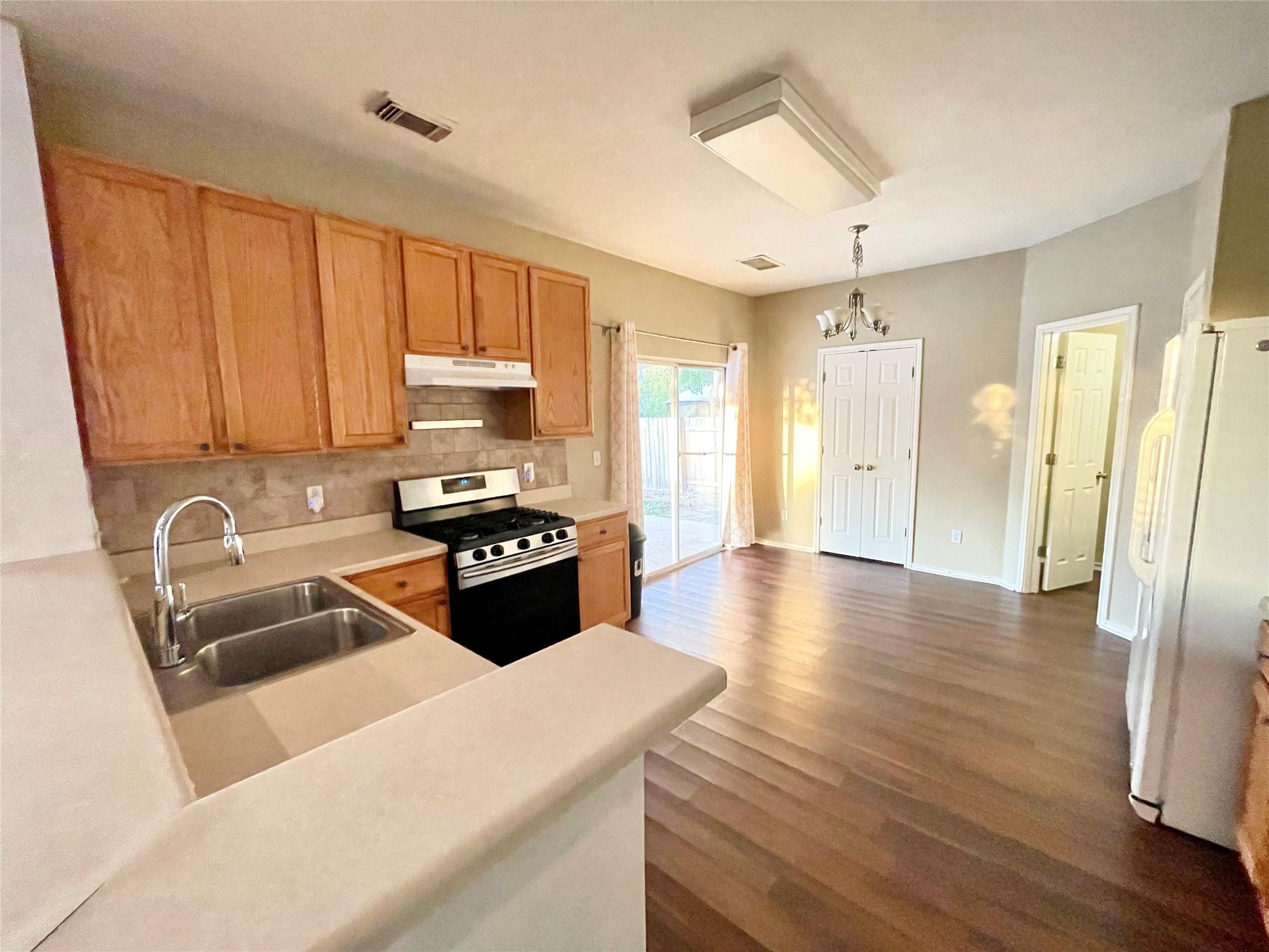 3226 Raging River Dr, Austin, TX 78728