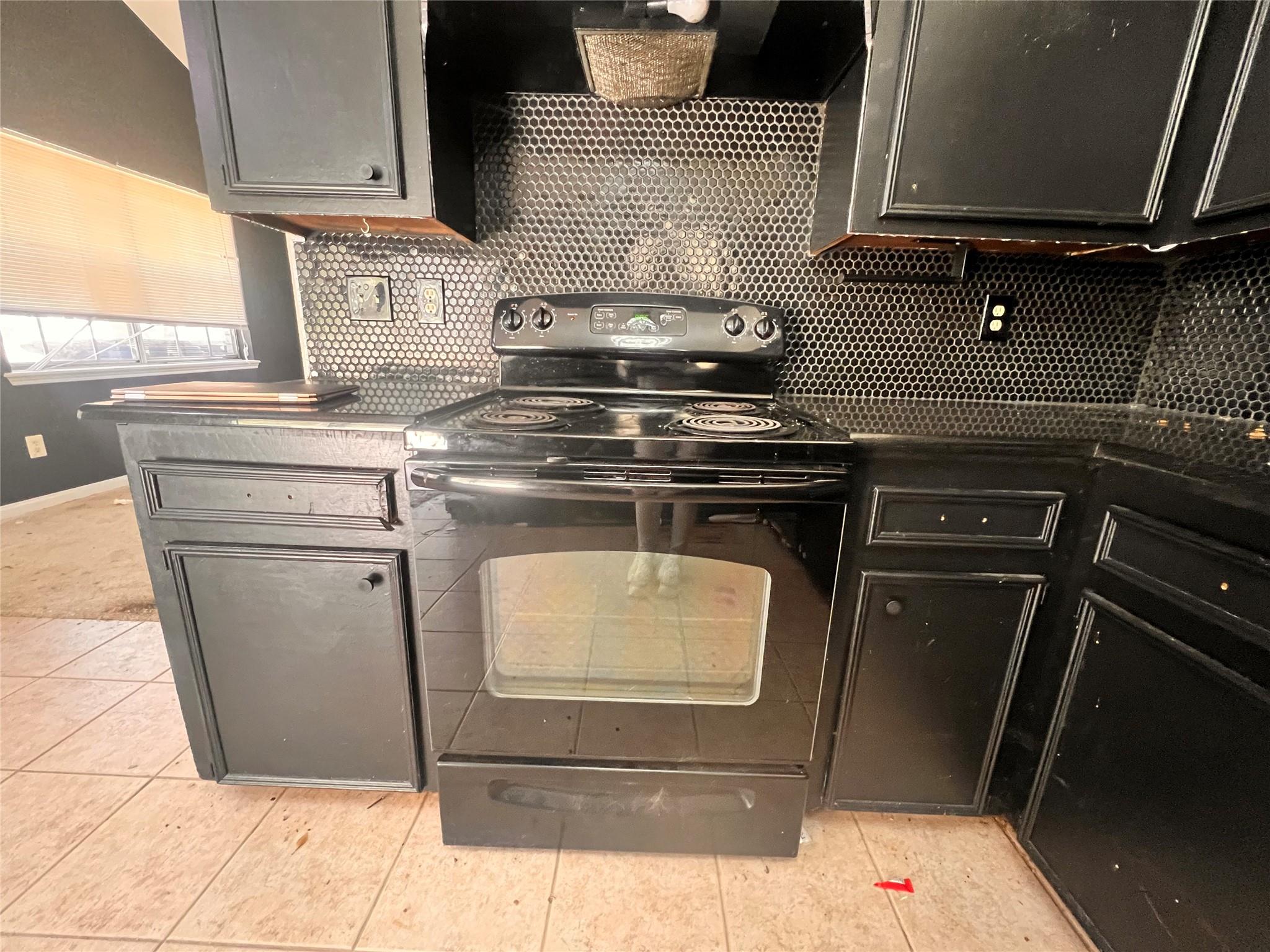 10806 West Lakeview Dr, Jonestown, TX 78645