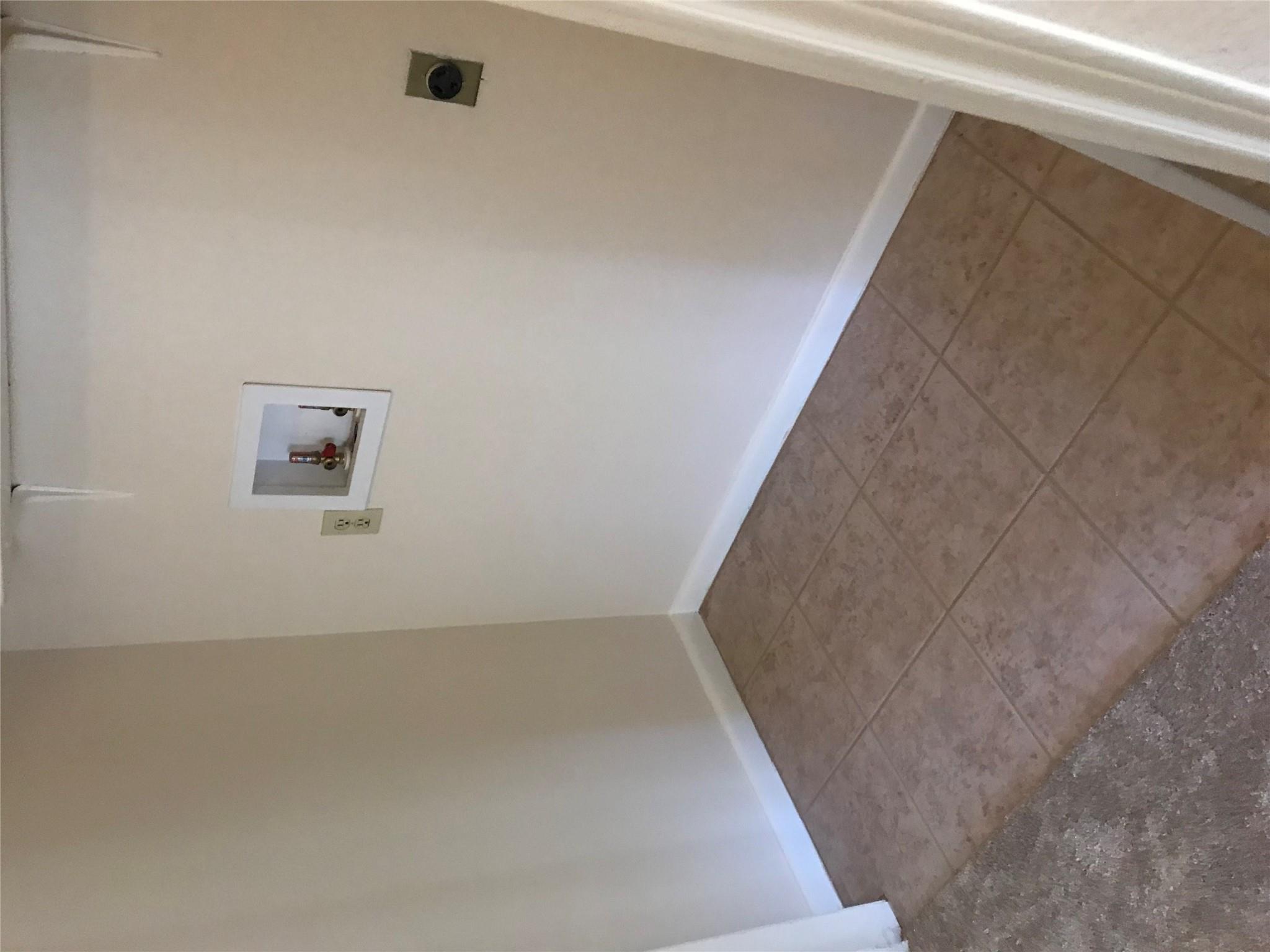 10806 West Lakeview Dr, Jonestown, TX 78645