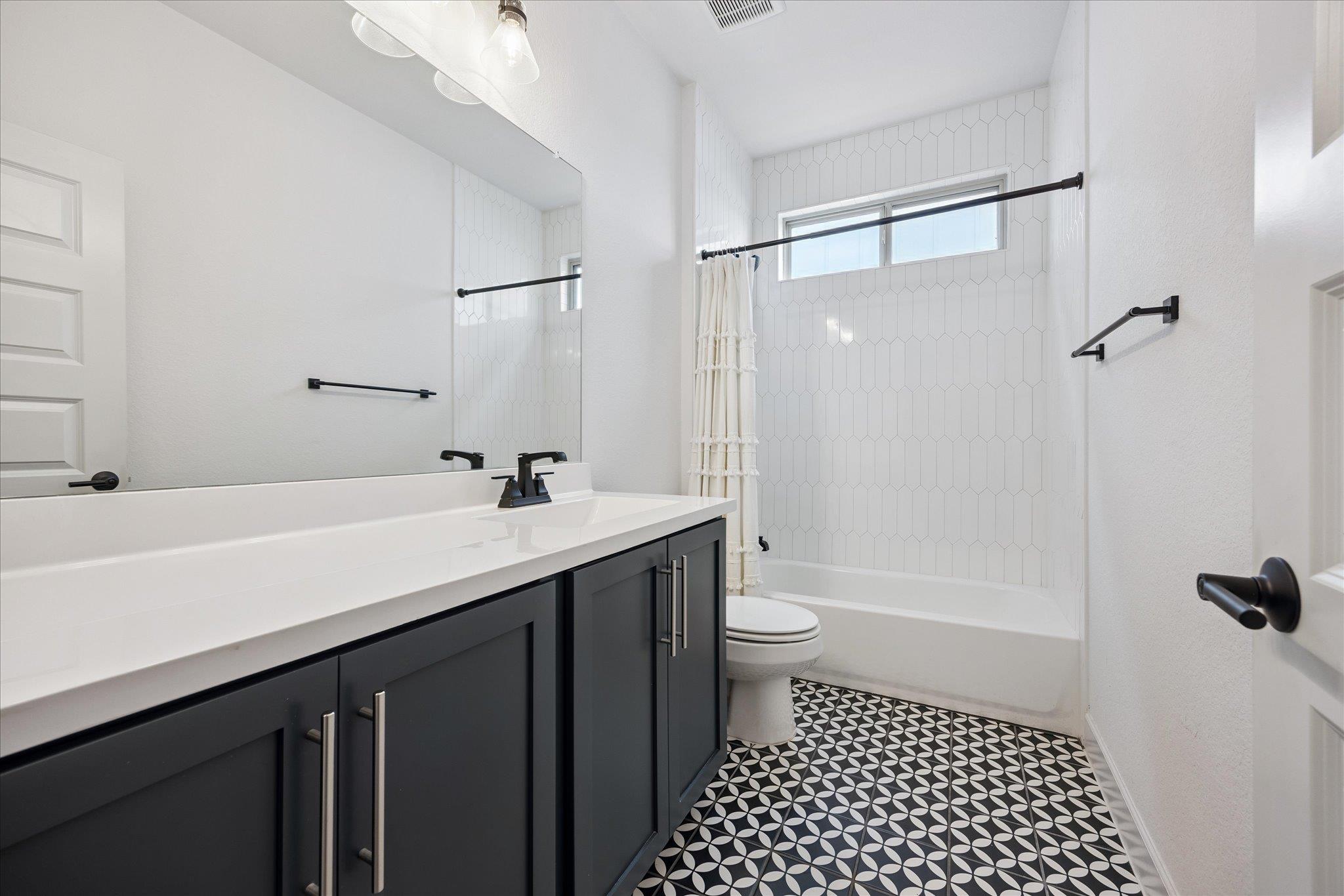 8112 Skytex St, Austin, TX 78744