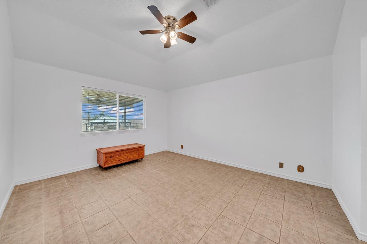 1133 Lago Vista St, San Marcos, TX 78666