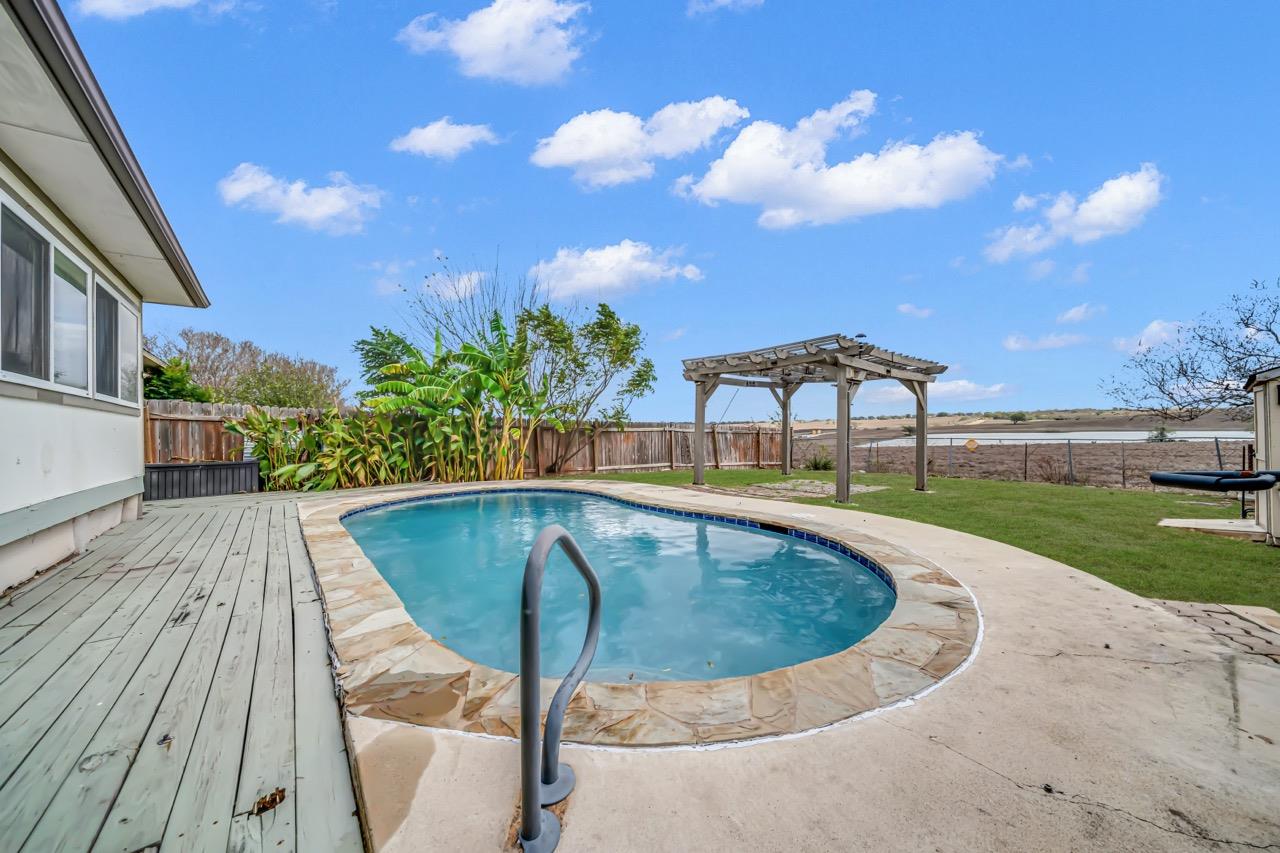 1133 Lago Vista St, San Marcos, TX 78666