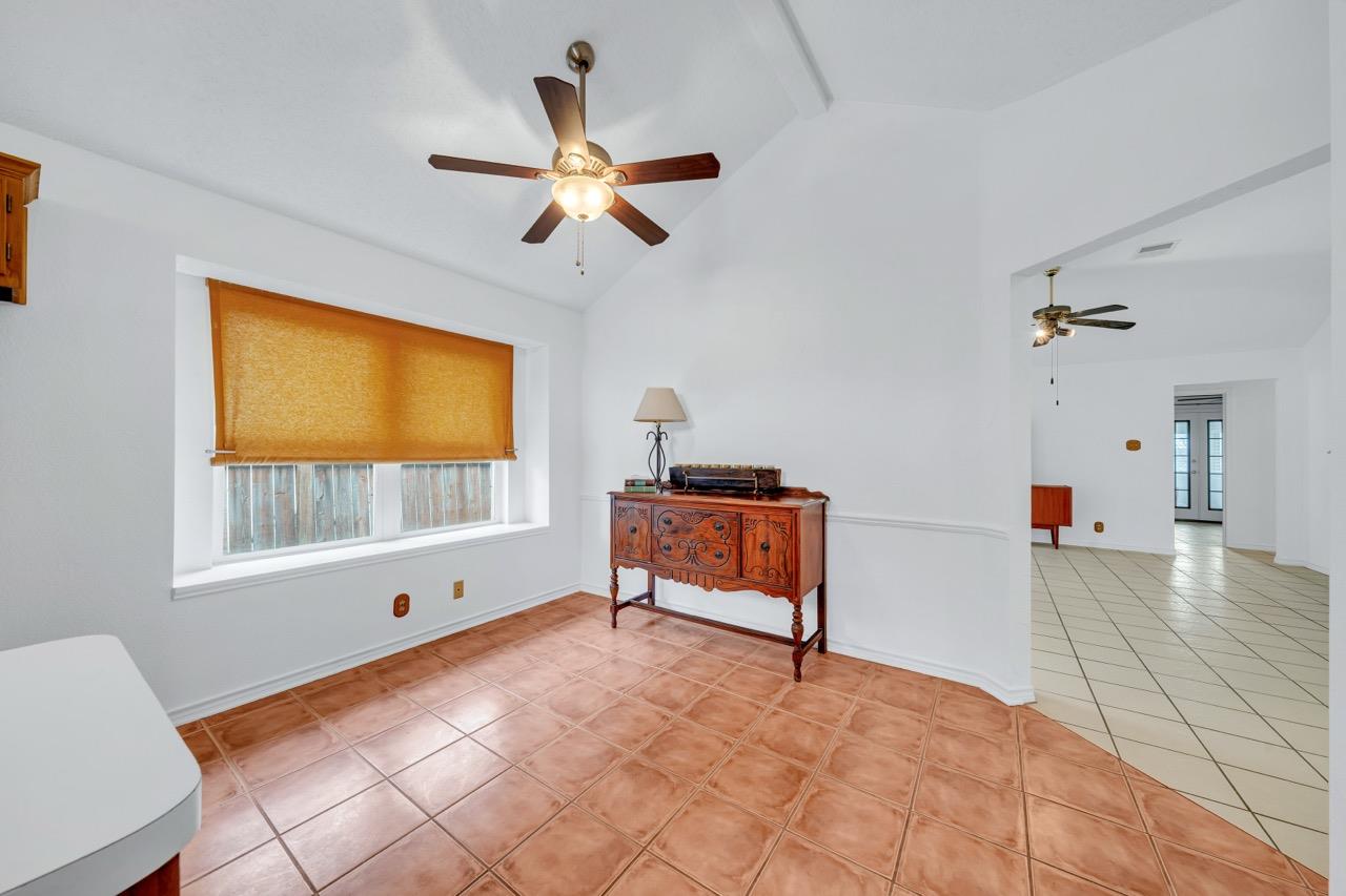 1133 Lago Vista St, San Marcos, TX 78666