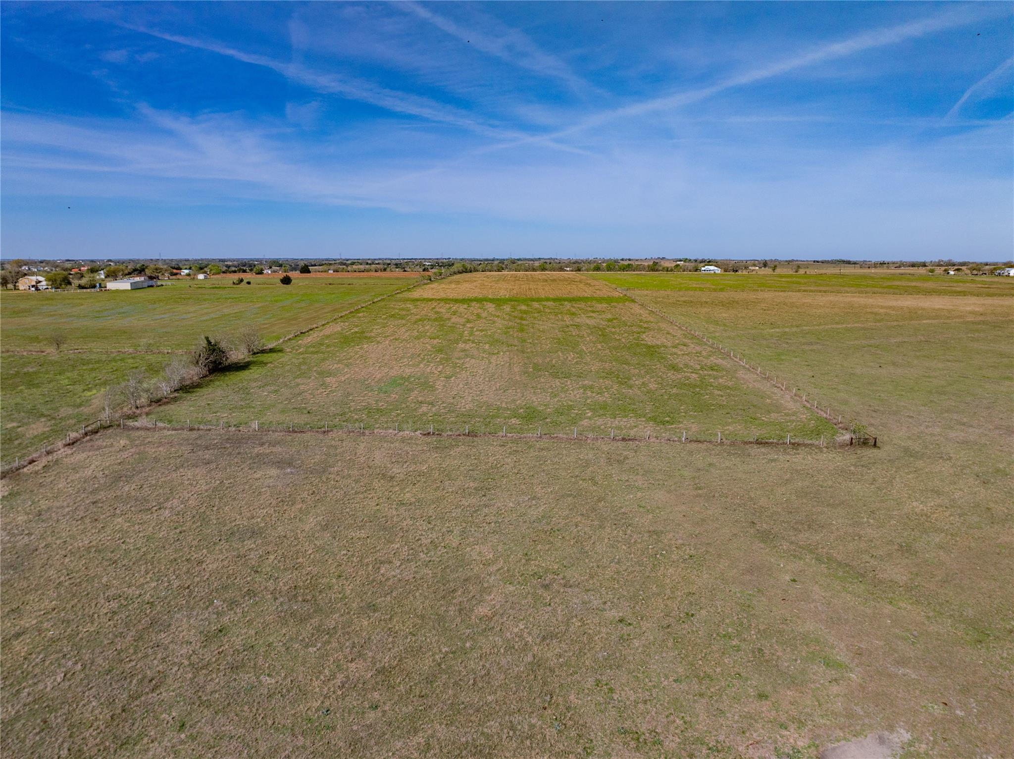 555 Knape Rd, La Grange, TX 78945