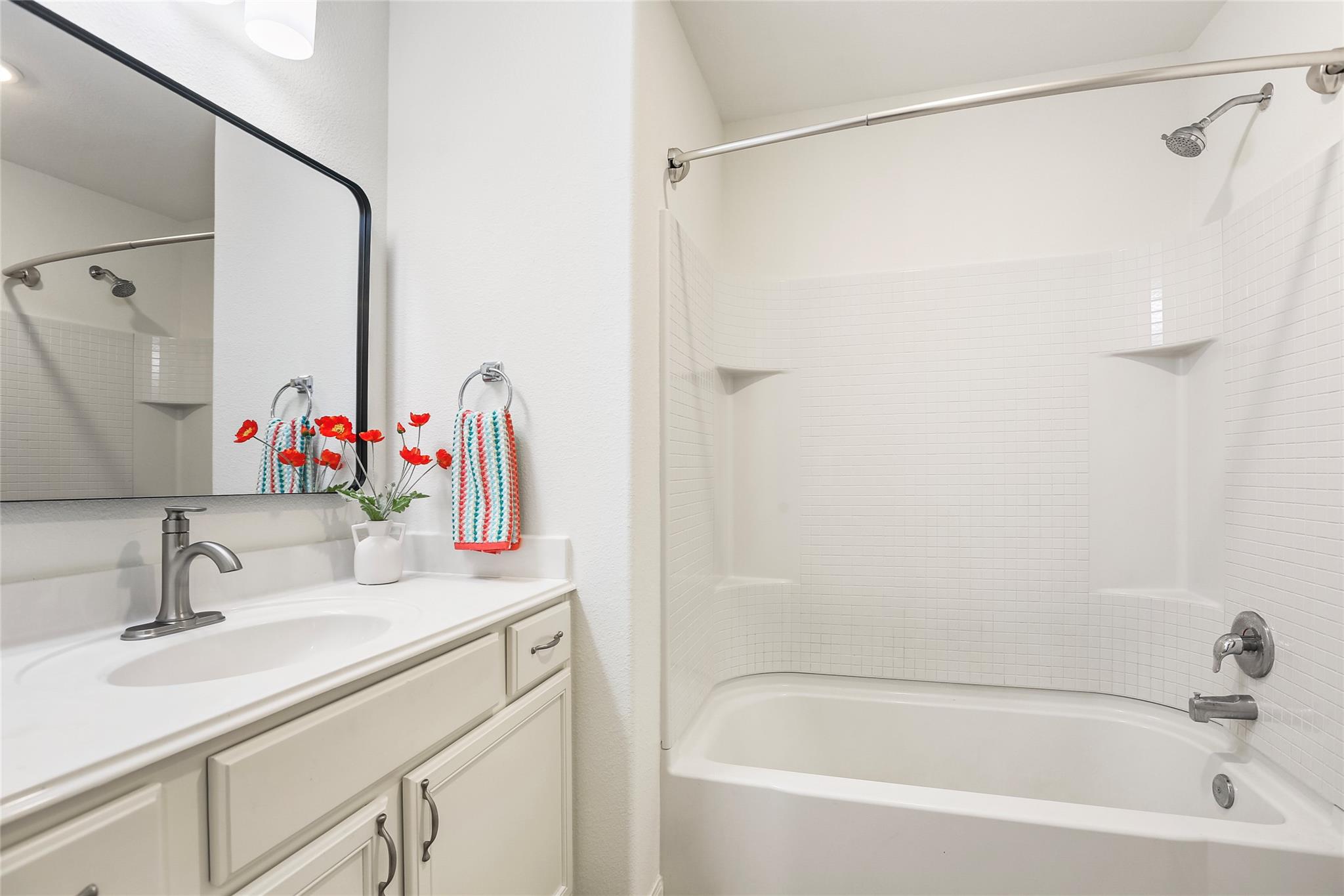 100 Robertson Ln, Jarrell, TX 76537