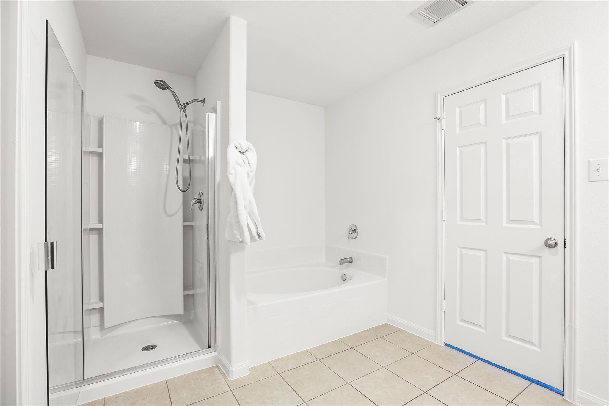 100 Robertson Ln, Jarrell, TX 76537