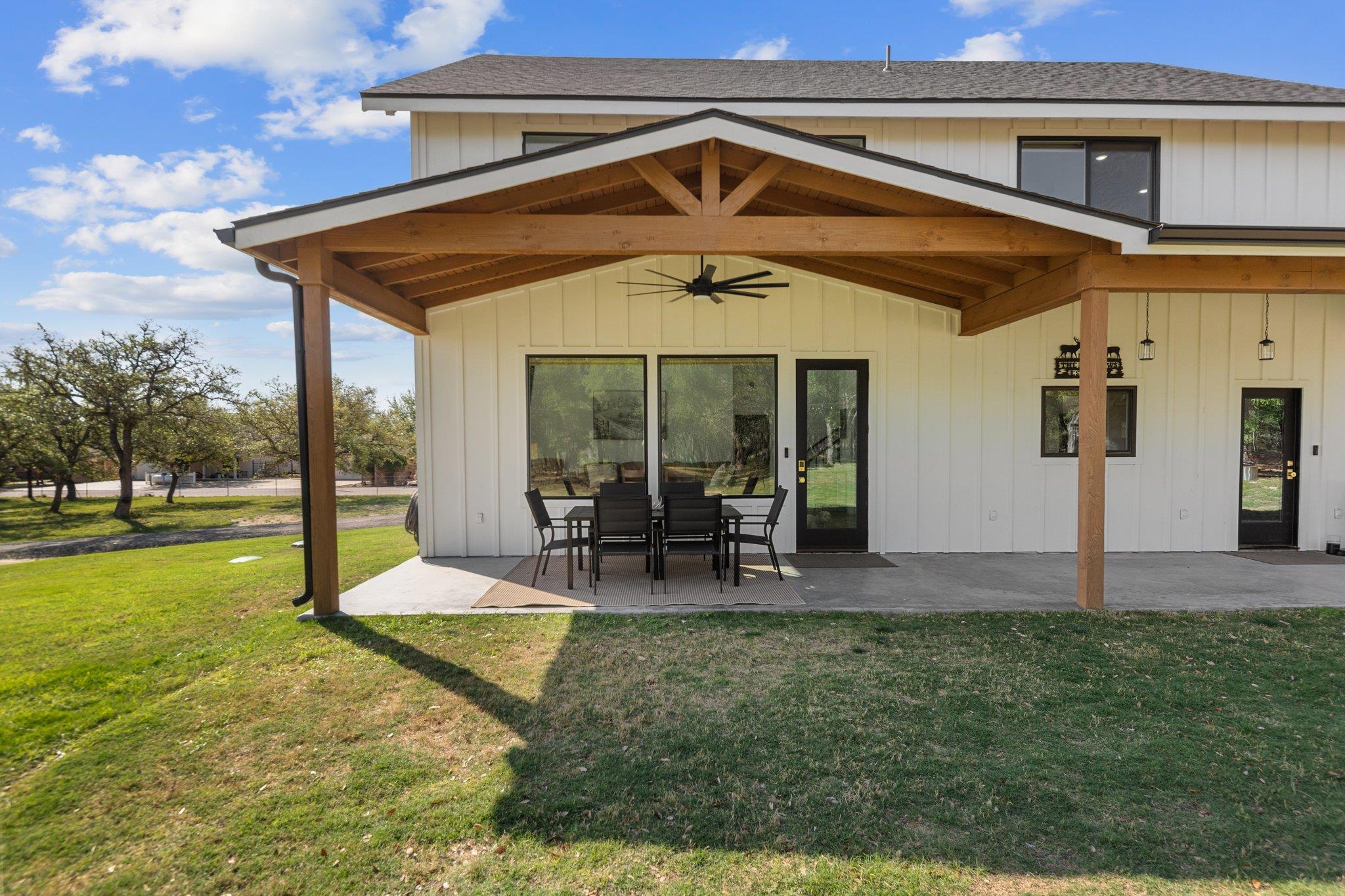 1800 Diamond Ridge Dr, Lampasas, TX 76550