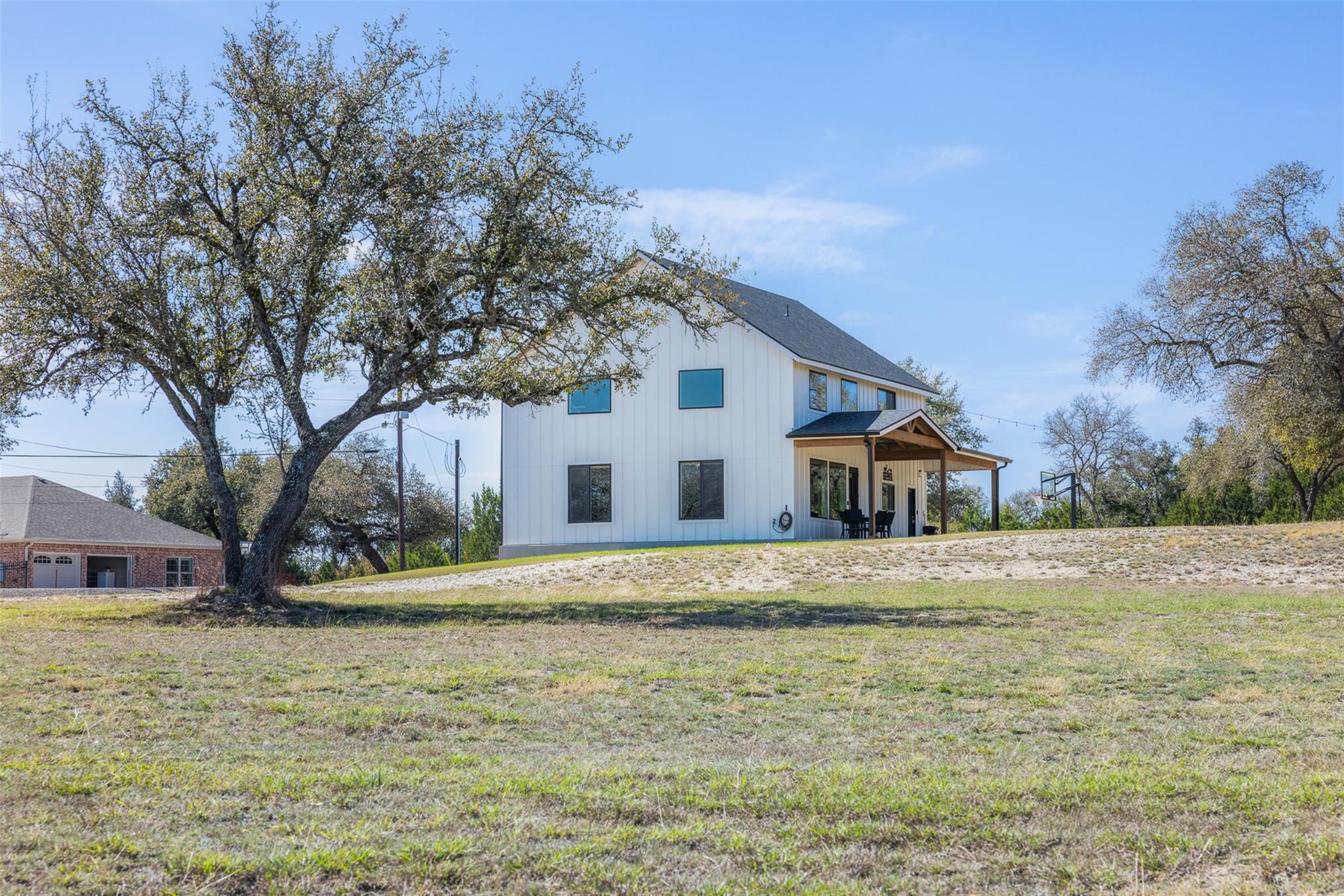 1800 Diamond Ridge Dr, Lampasas, TX 76550