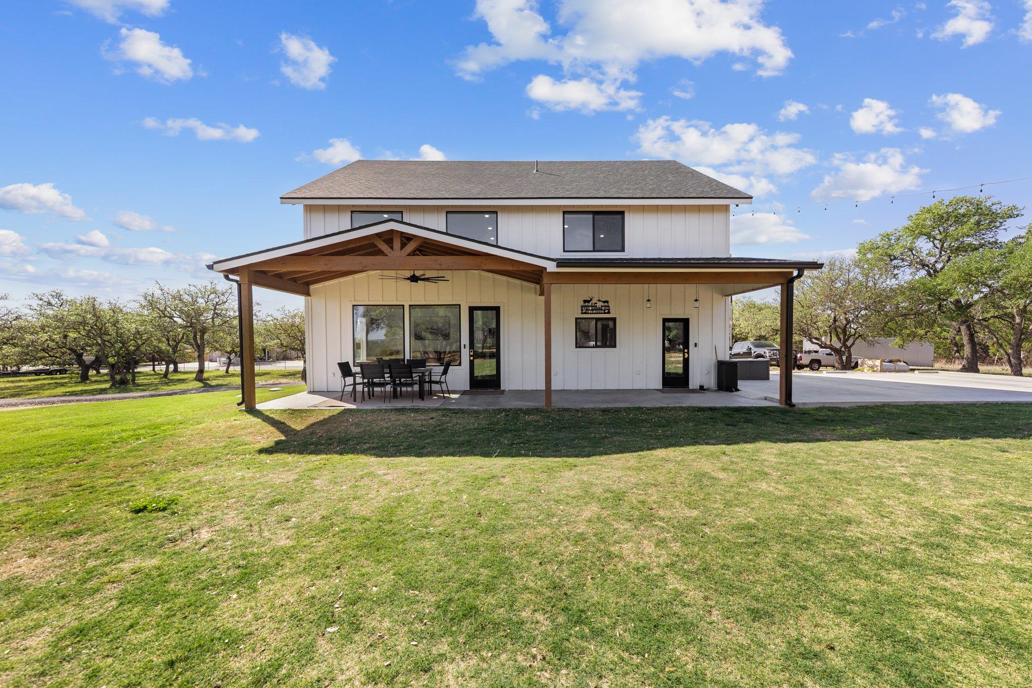 1800 Diamond Ridge Dr, Lampasas, TX 76550