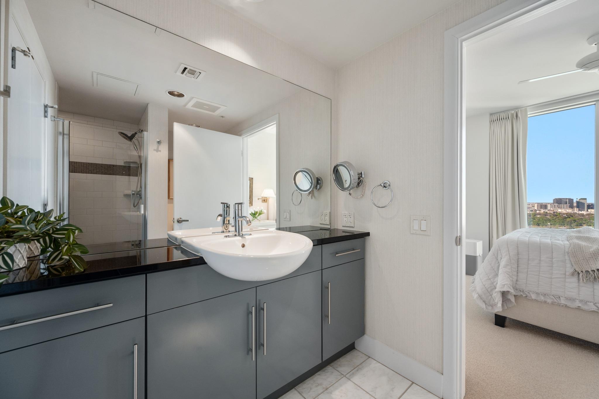 300 Bowie St # 3605, Austin, TX 78703