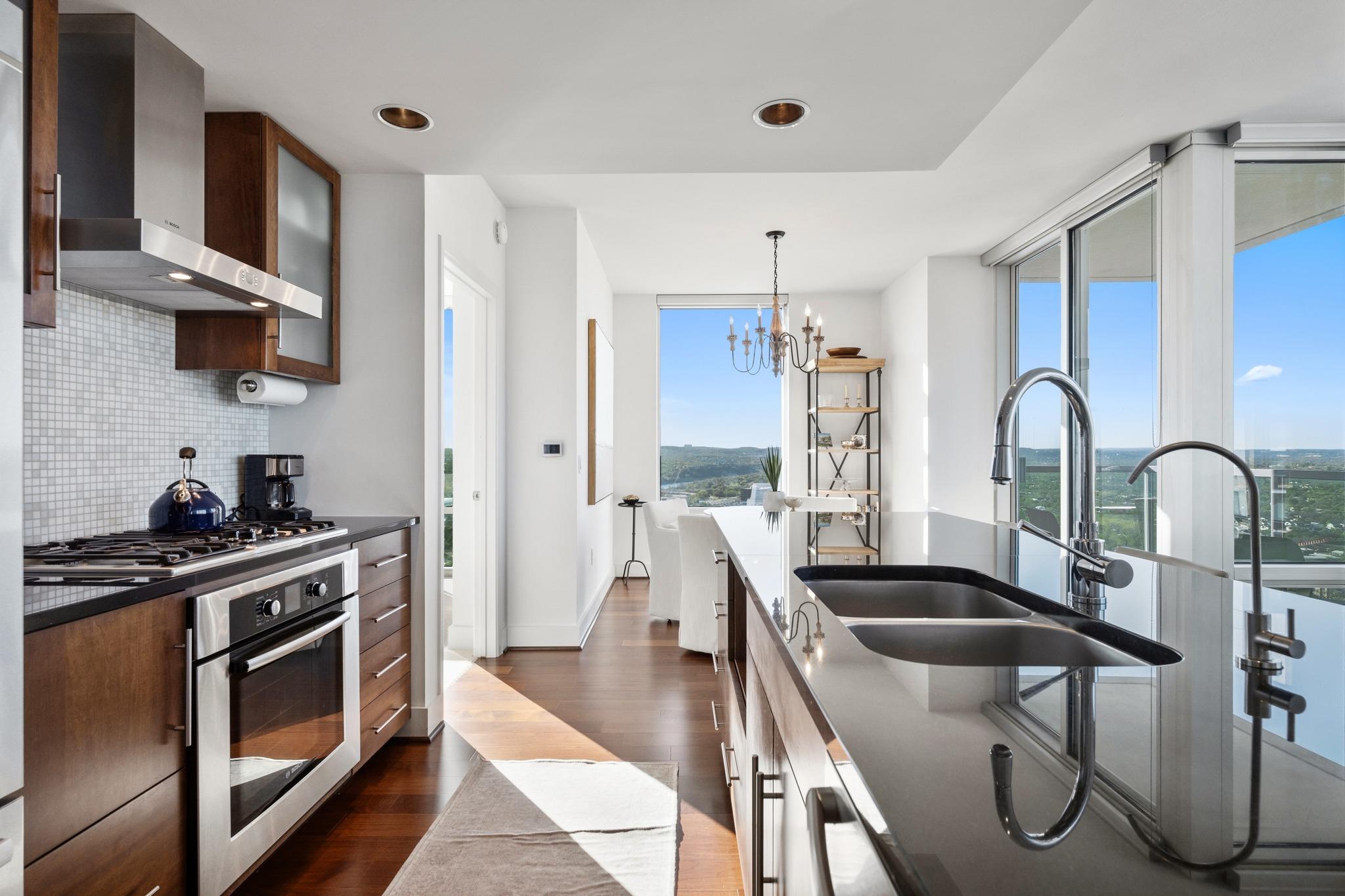 300 Bowie St # 3605, Austin, TX 78703