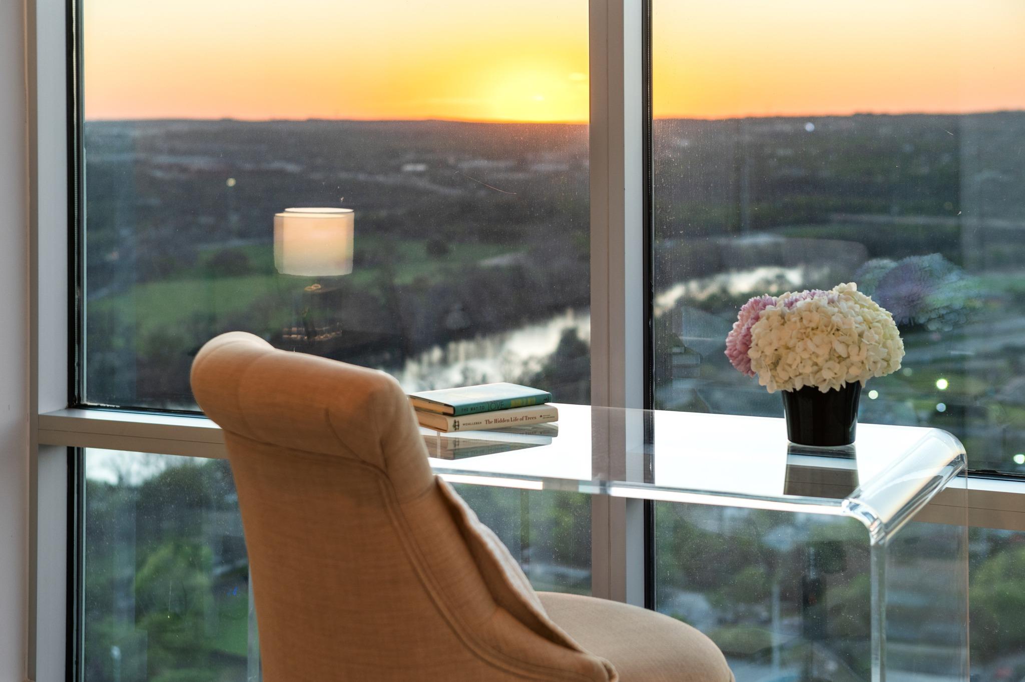 300 Bowie St # 3605, Austin, TX 78703