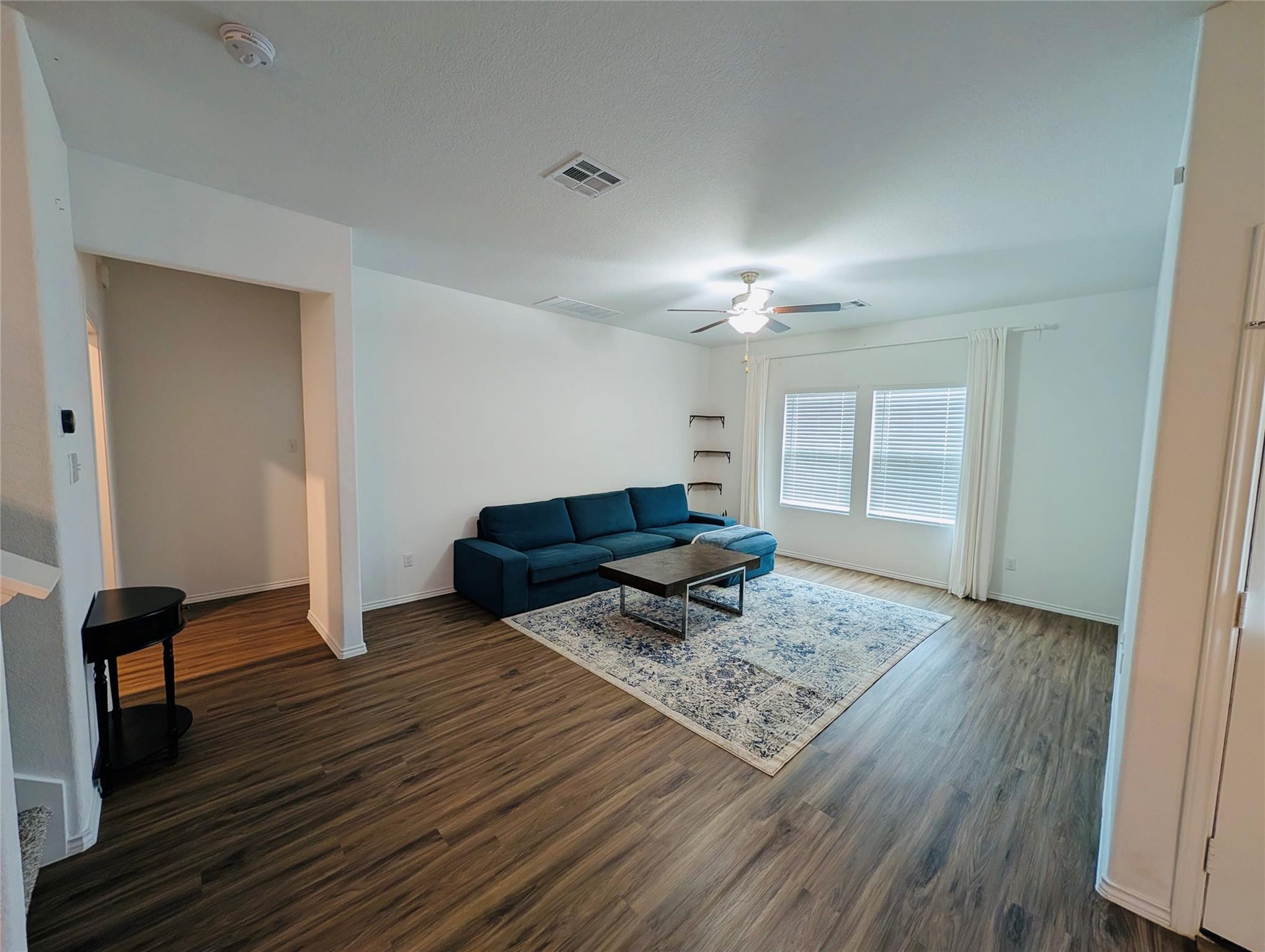 100 Red Buckeye St, Hutto, TX 78634