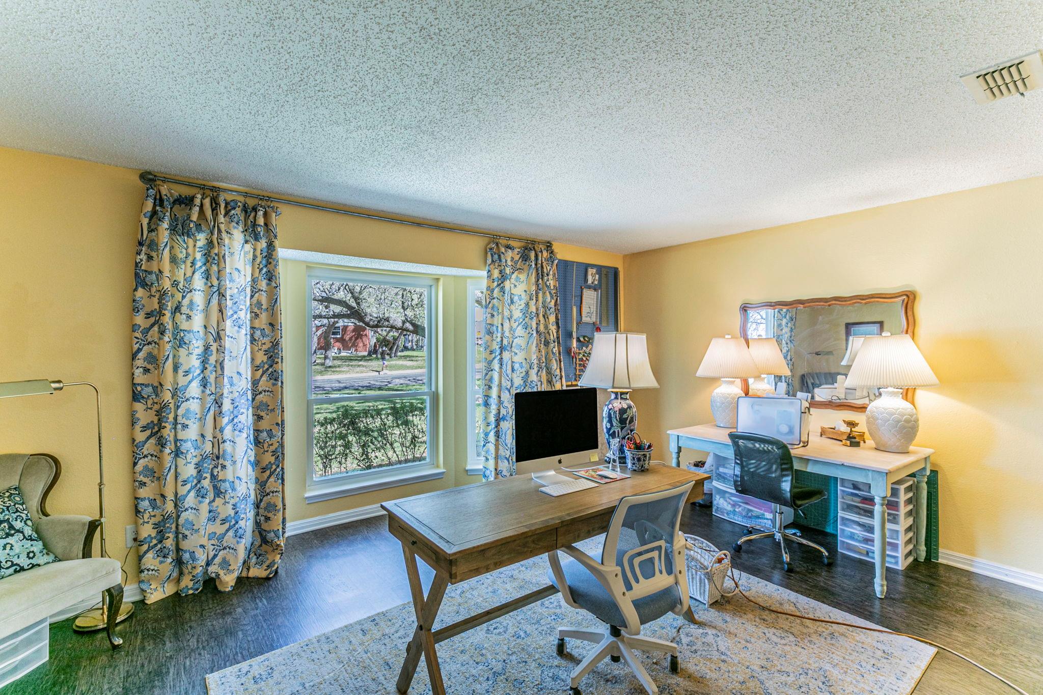 208 Highland Oaks Dr, Harker Heights, TX 76548