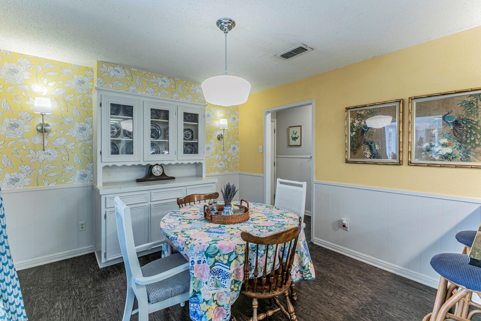 208 Highland Oaks Dr, Harker Heights, TX 76548