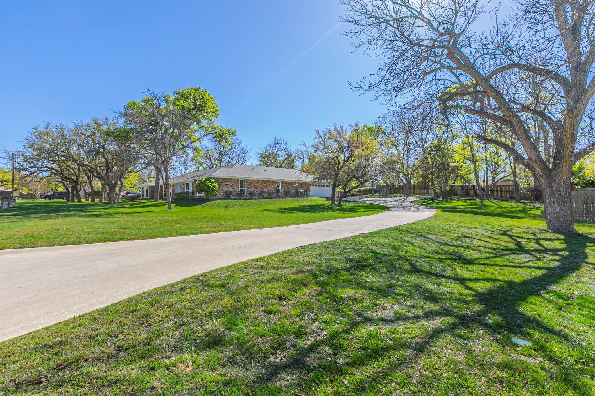 208 Highland Oaks Dr, Harker Heights, TX 76548