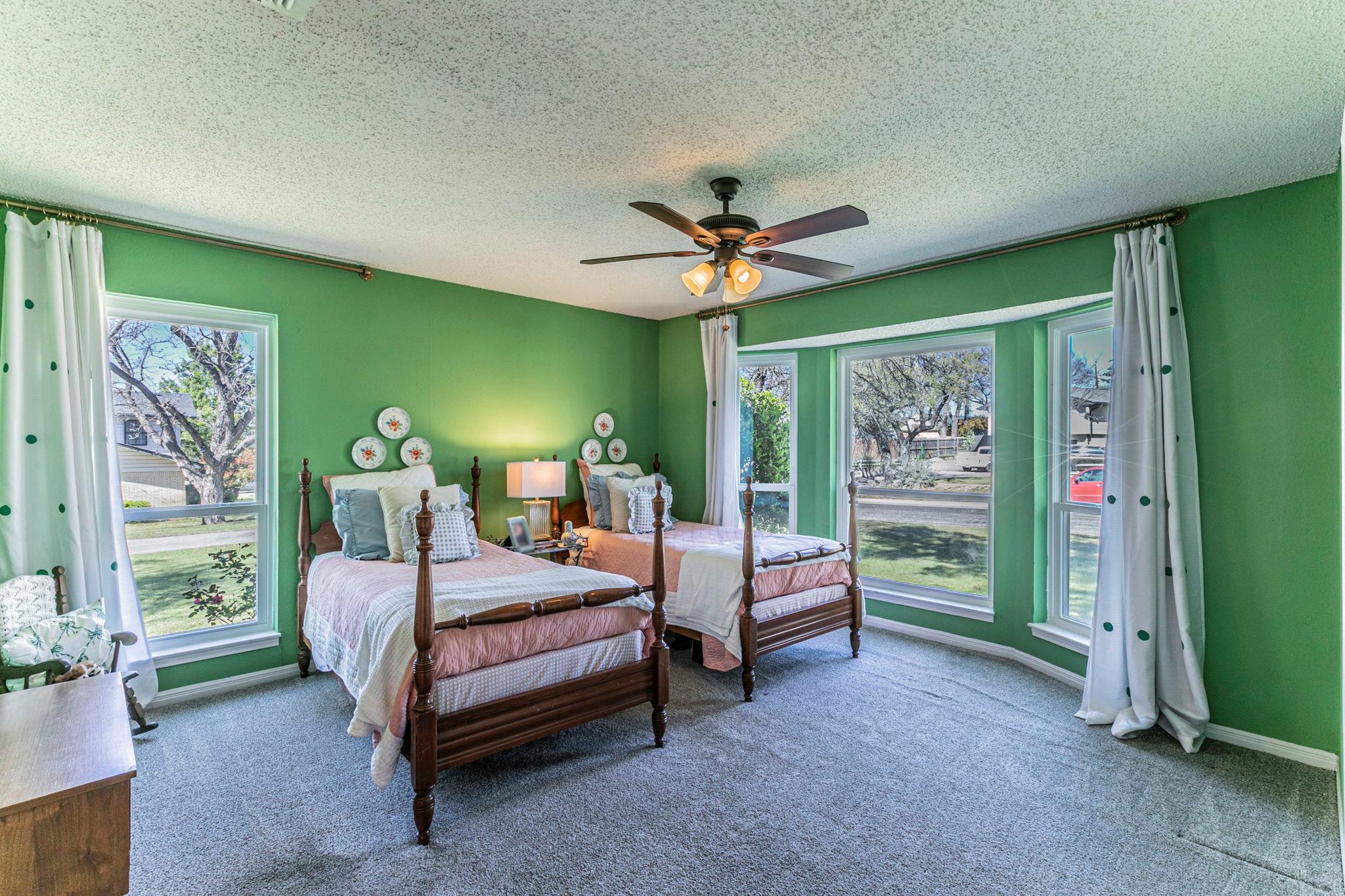 208 Highland Oaks Dr, Harker Heights, TX 76548