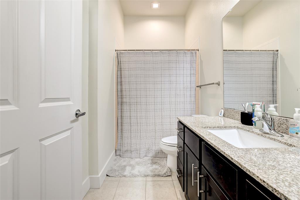 2400 Louis Henna Blvd # 305, Round Rock, TX 78664