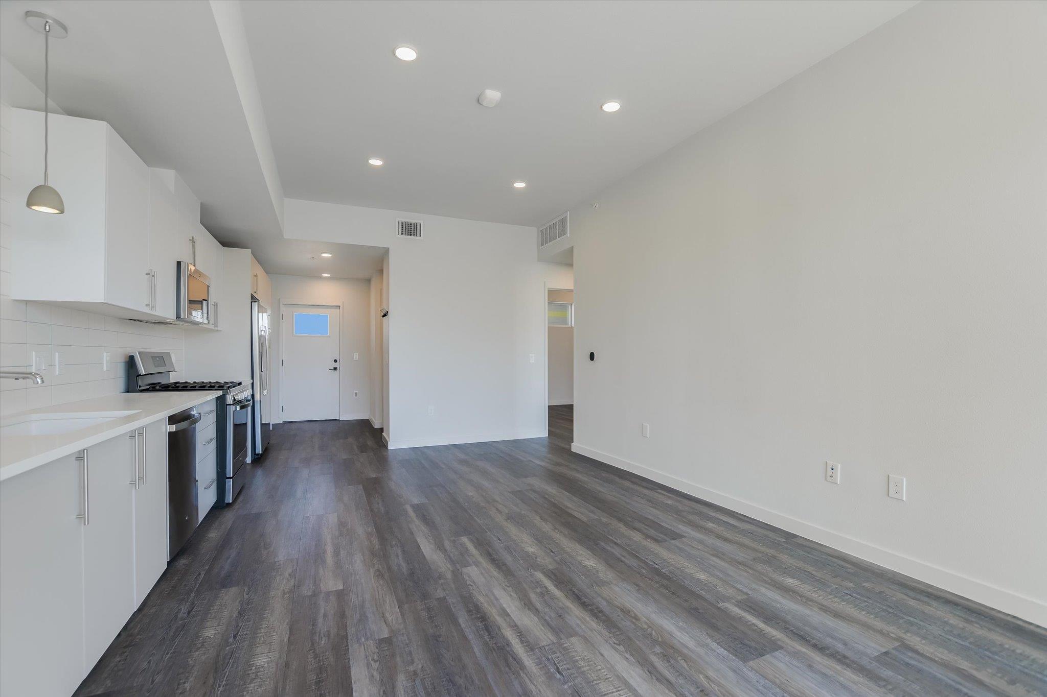 4004 Banister Ln # 312, Austin, TX 78704