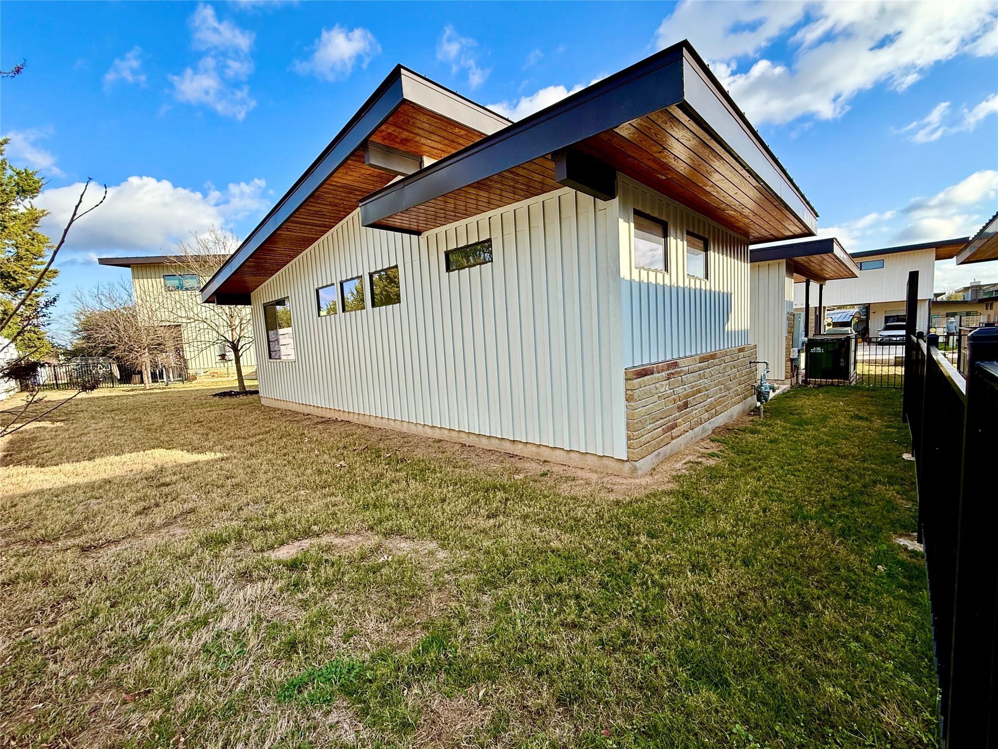 416 Starlight Village Loop, Leander, TX 78641