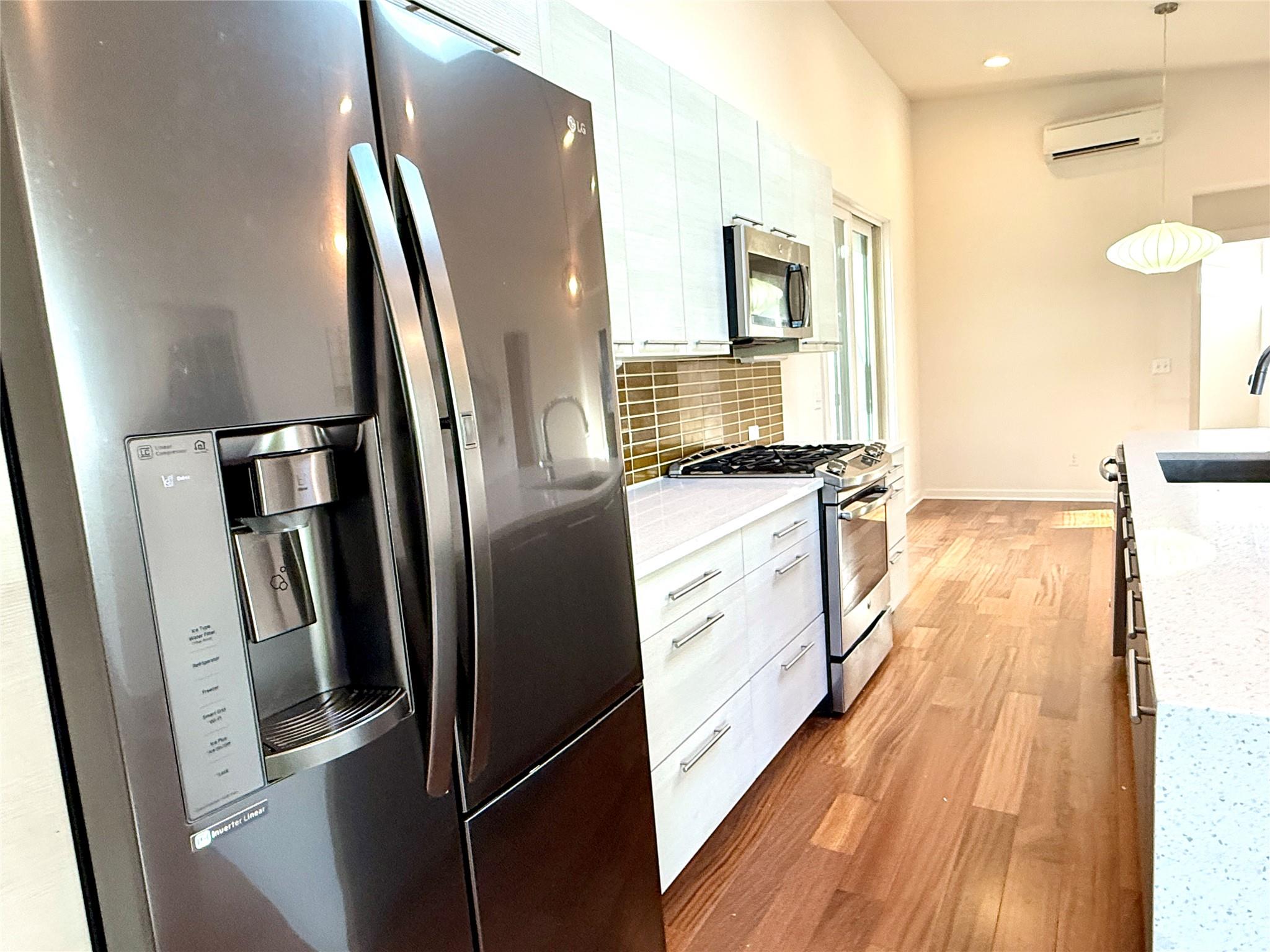 416 Starlight Village Loop, Leander, TX 78641