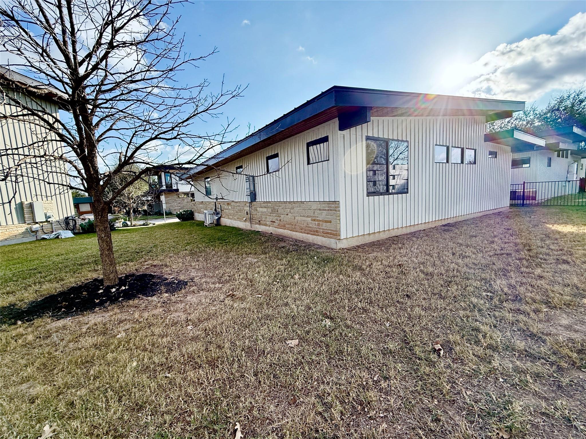 416 Starlight Village Loop, Leander, TX 78641