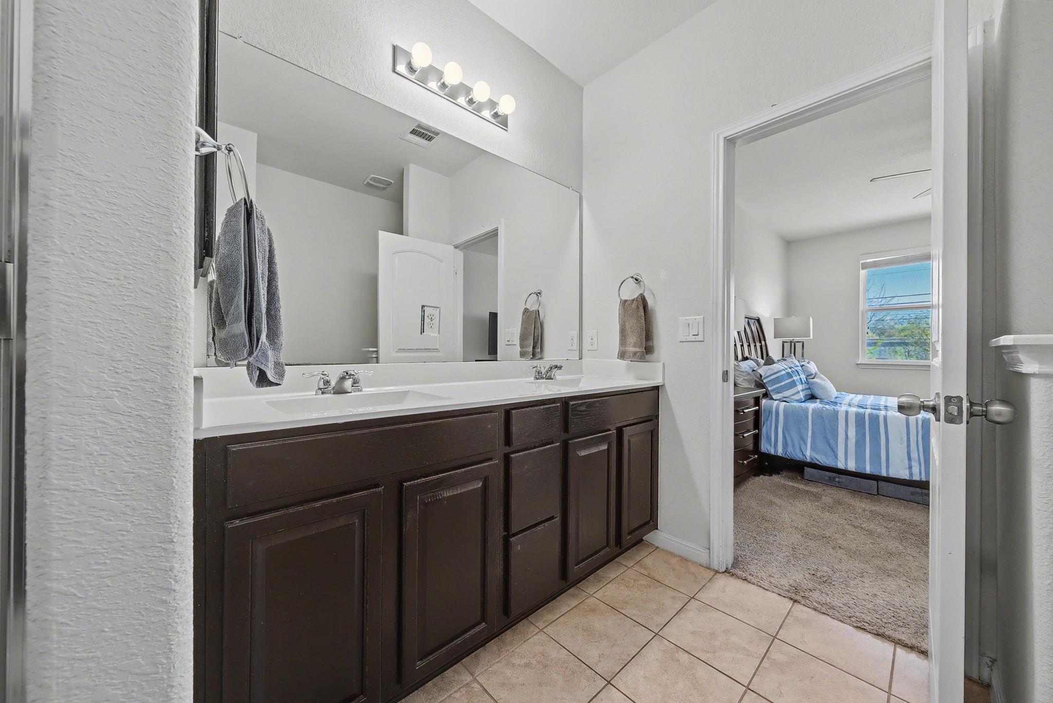 13700 Sage Grouse Dr # 202, Austin, TX 78729