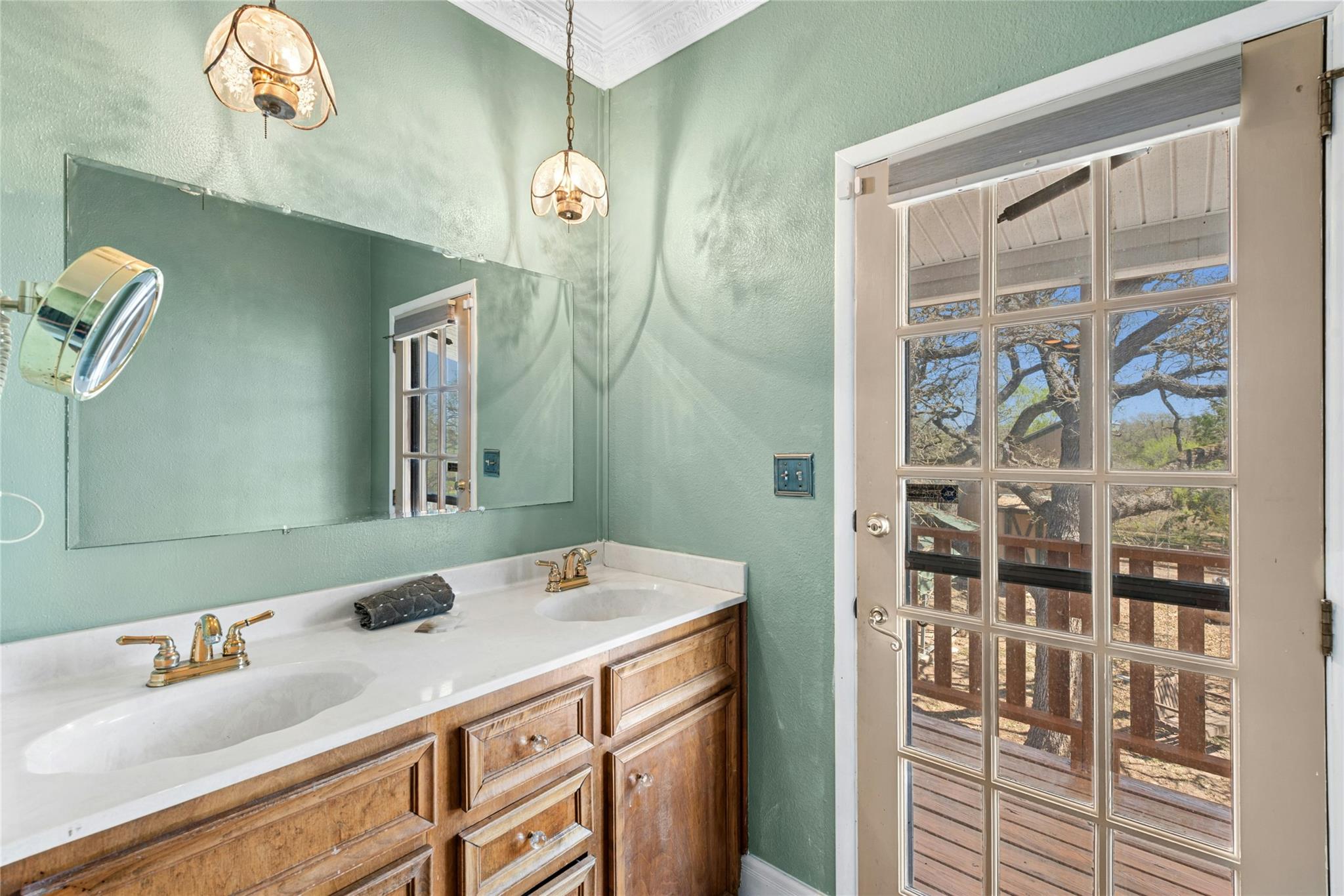 5050 Fm 535, Cedar Creek, TX 78612