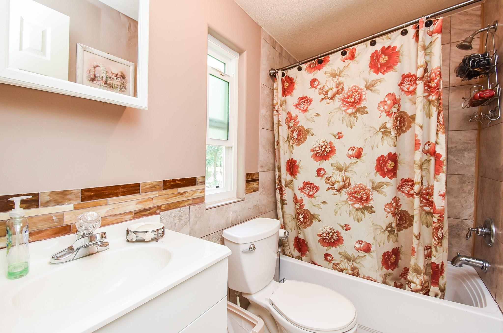 39551 Donigan Rd, Brookshire, TX 77423