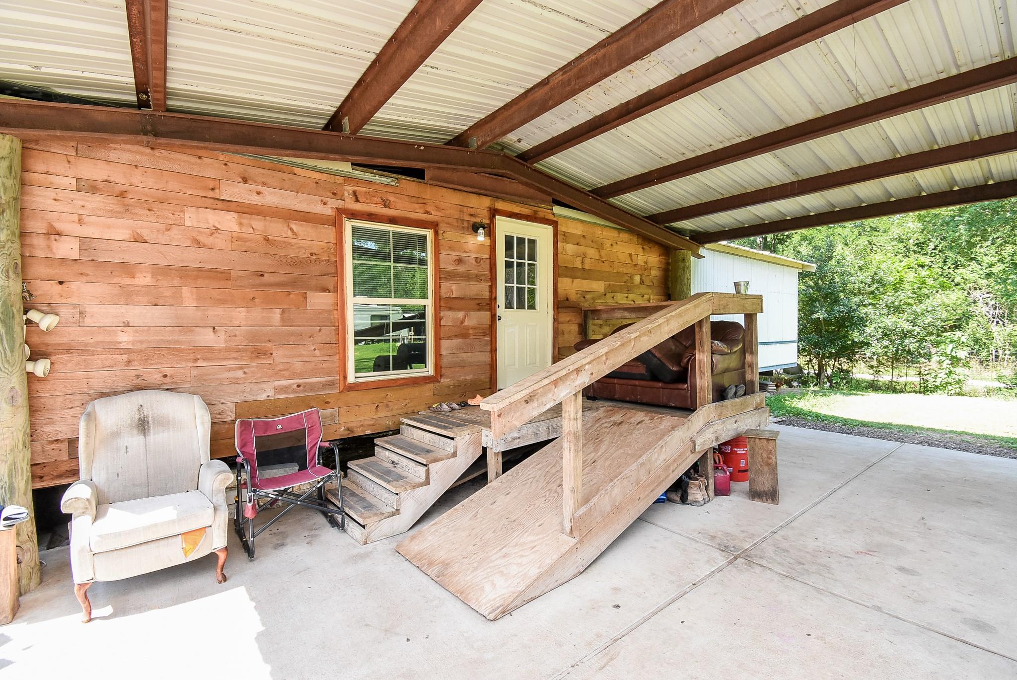 39551 Donigan Rd, Brookshire, TX 77423