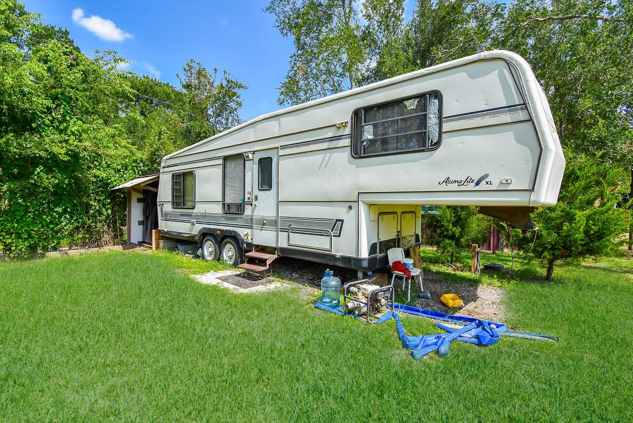 39551 Donigan Rd, Brookshire, TX 77423