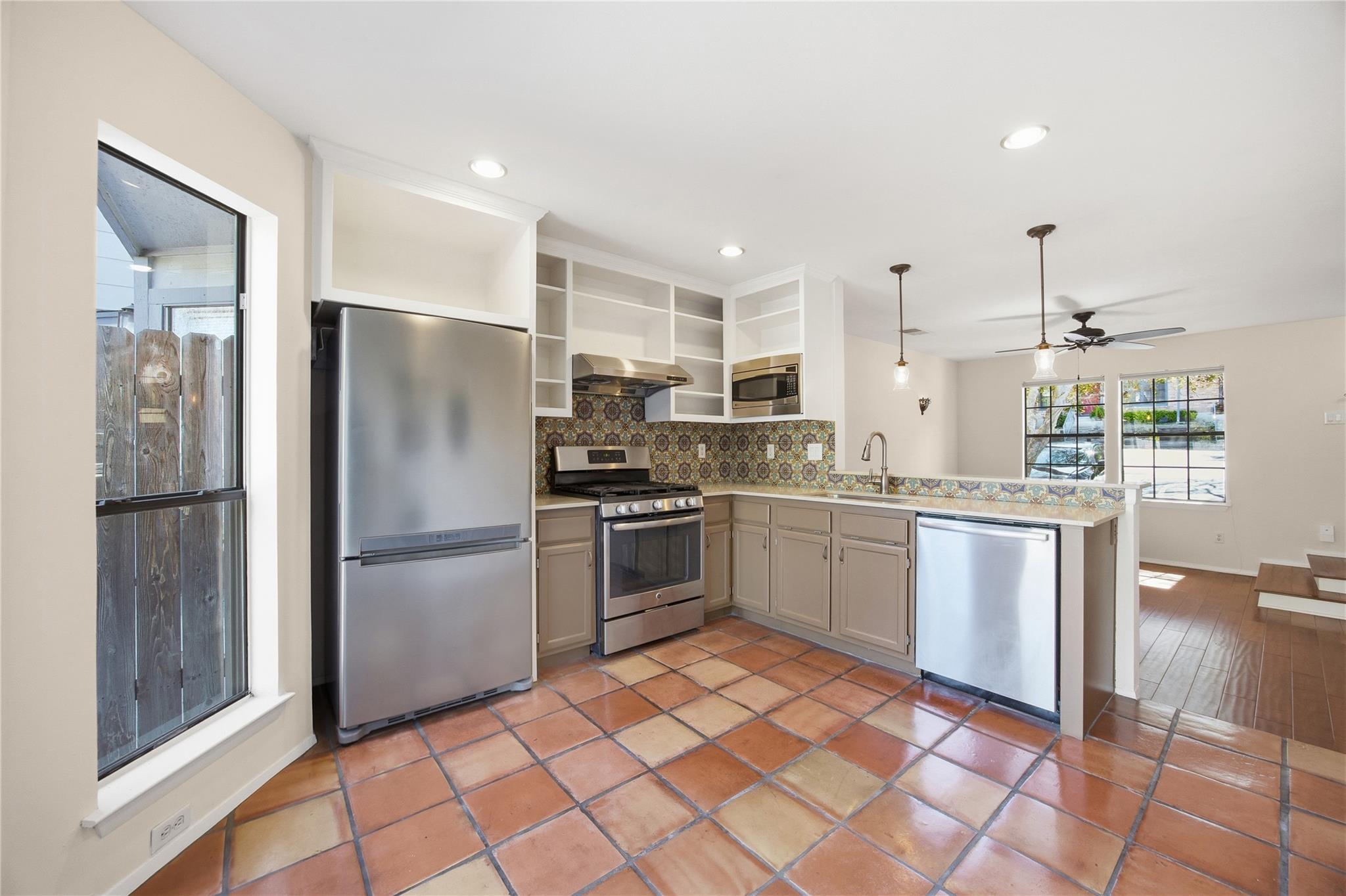 1411 Gracy Farms Ln # 52, Austin, TX 78758