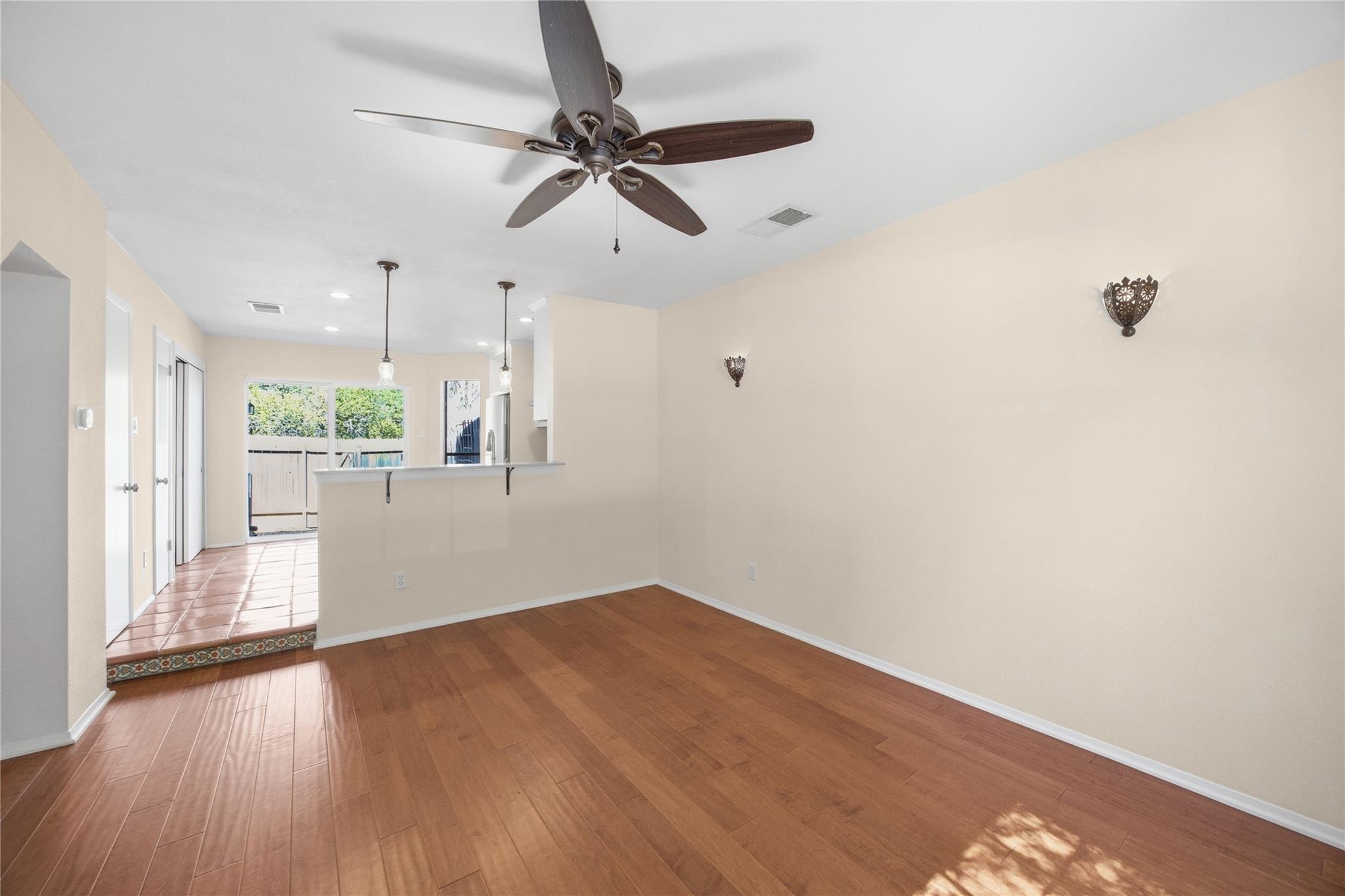 1411 Gracy Farms Ln # 52, Austin, TX 78758