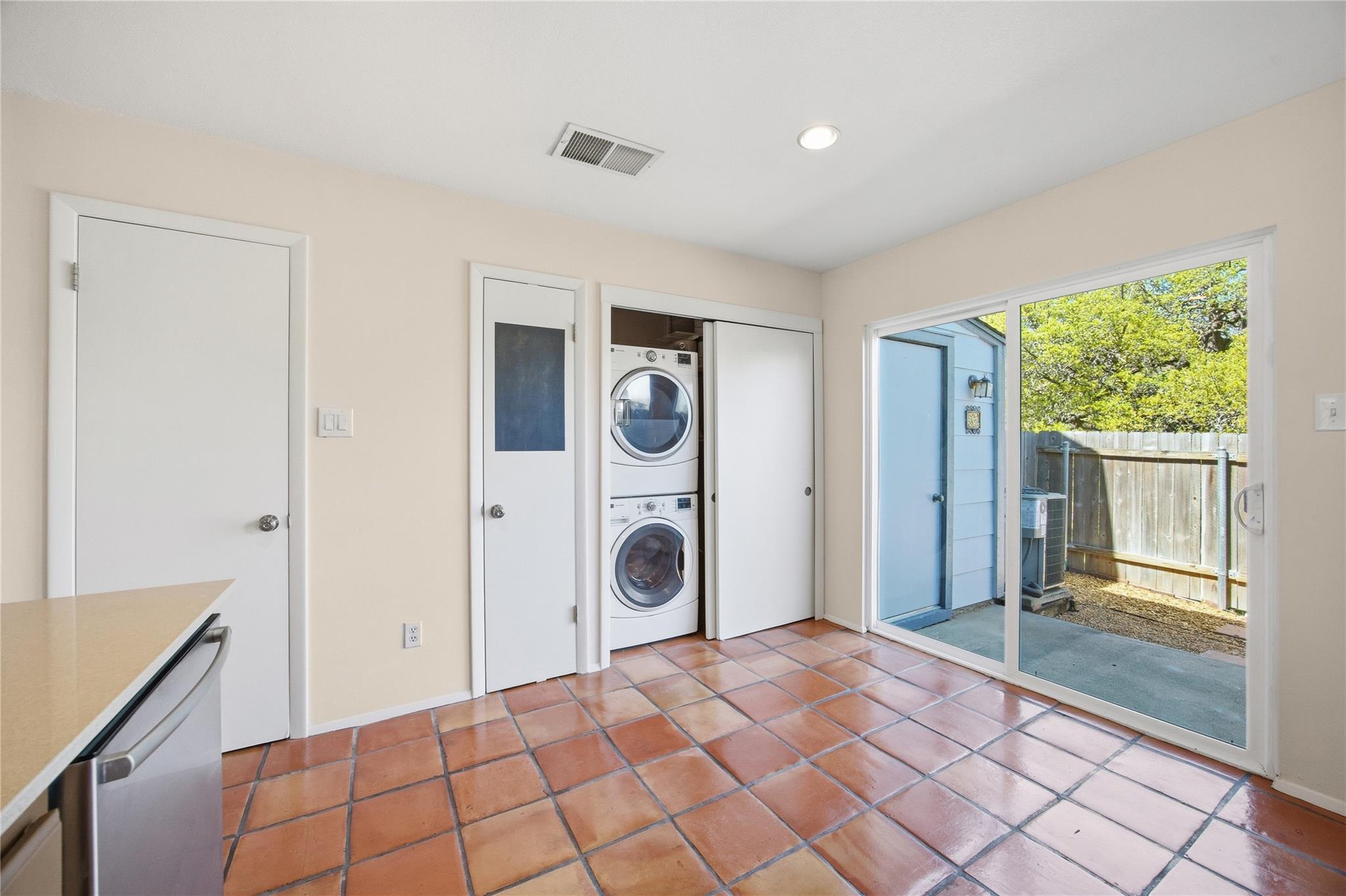 1411 Gracy Farms Ln # 52, Austin, TX 78758