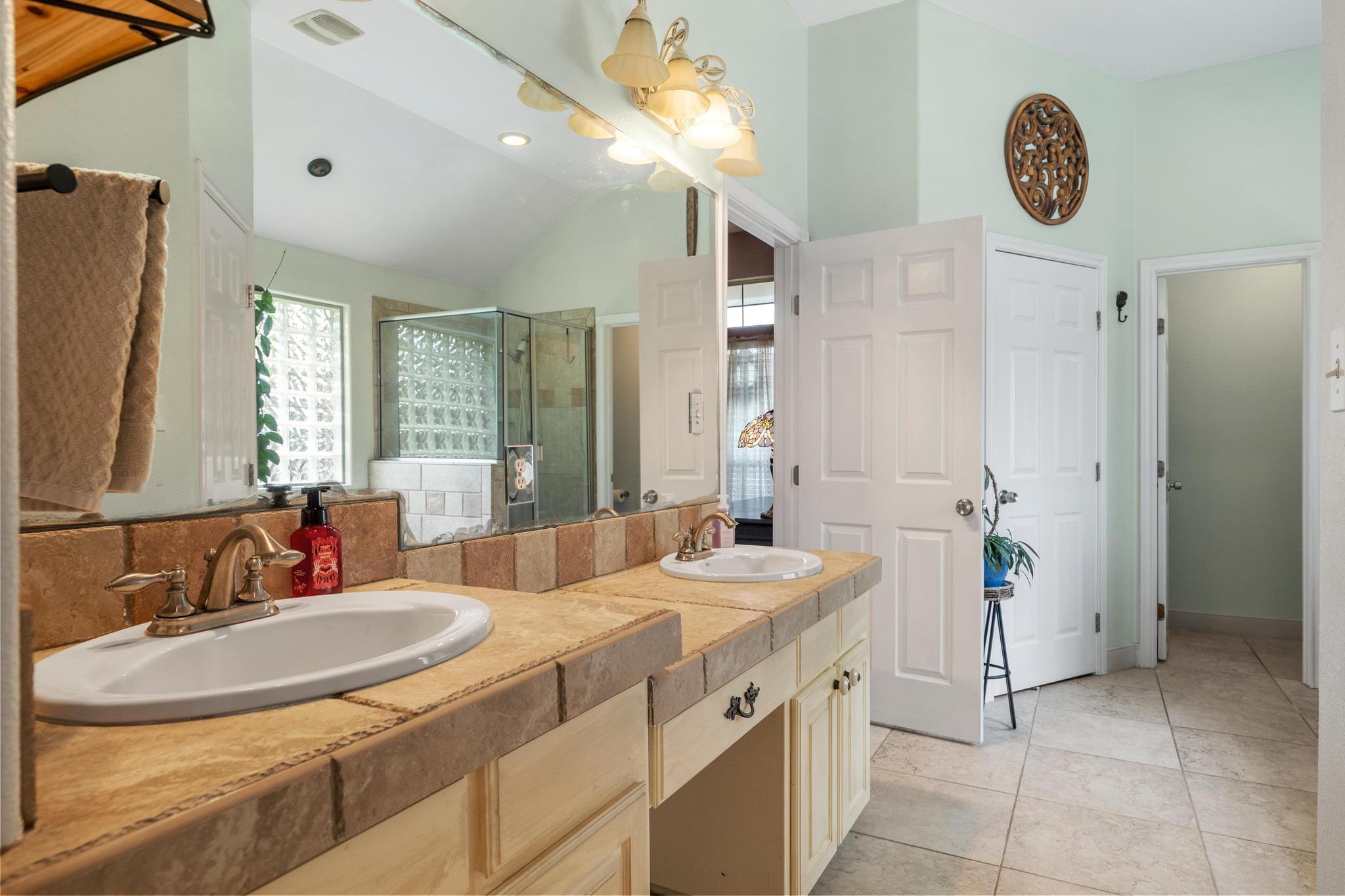 4013 Harvey Penick Dr, Round Rock, TX 78664