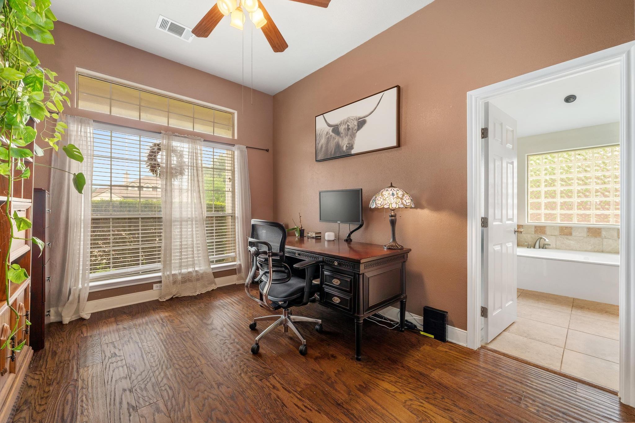 4013 Harvey Penick Dr, Round Rock, TX 78664